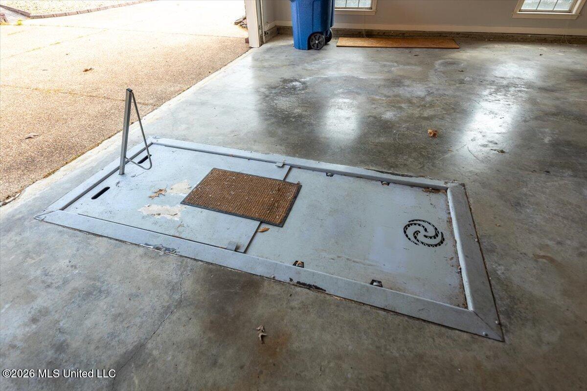 6555 Masters Drive Property Photo 4