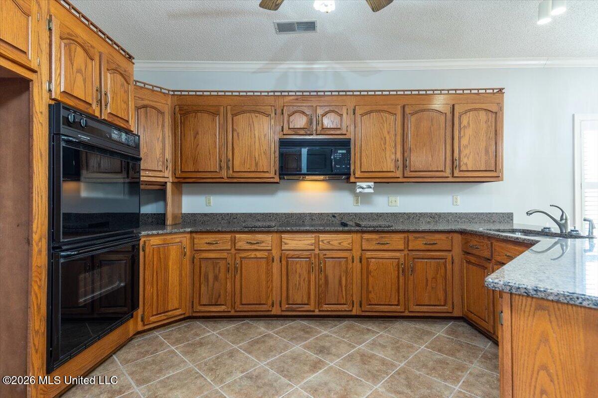 6555 Masters Drive Property Photo 9