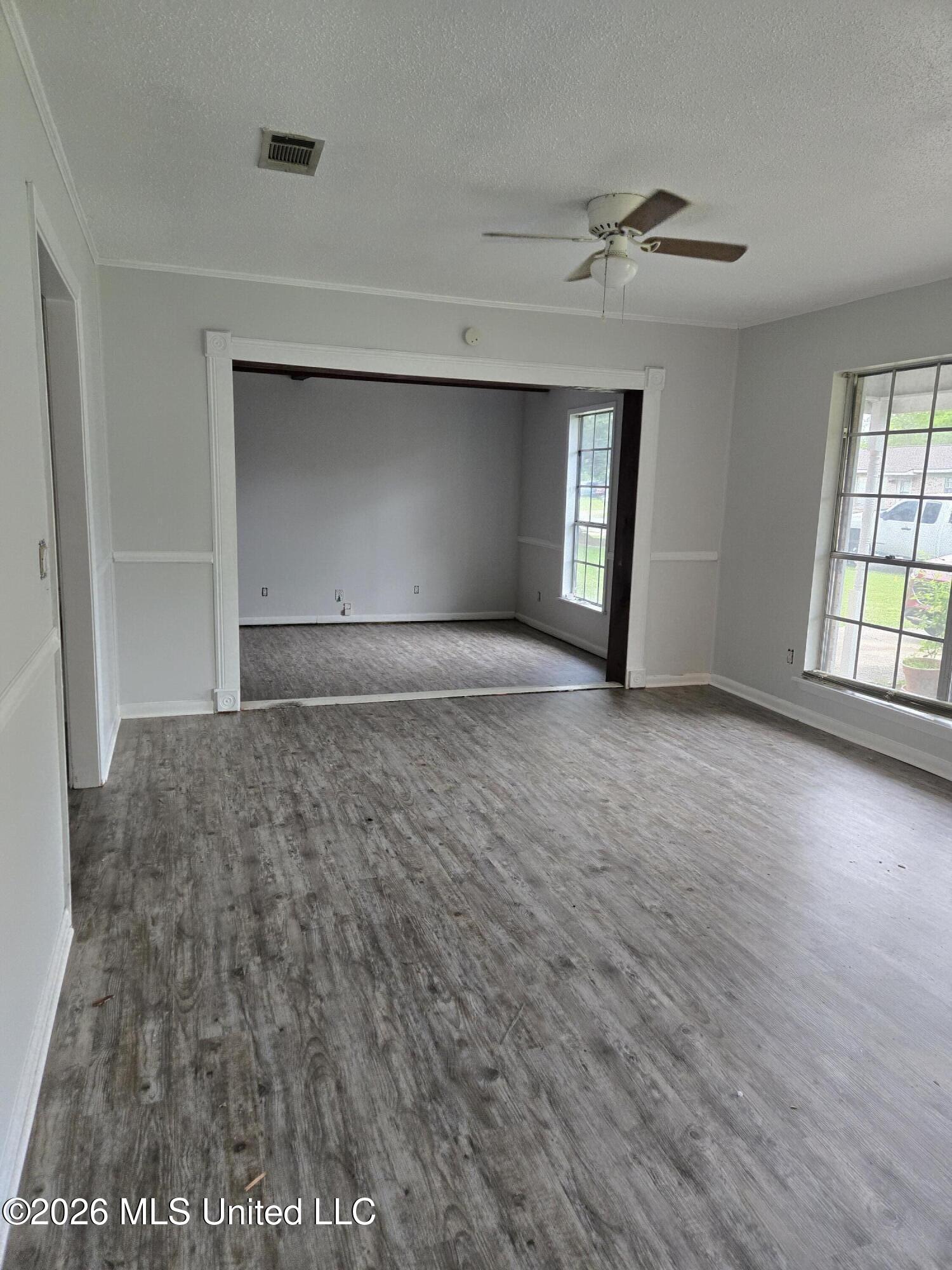 2710 E Angela Circle Property Photo 3