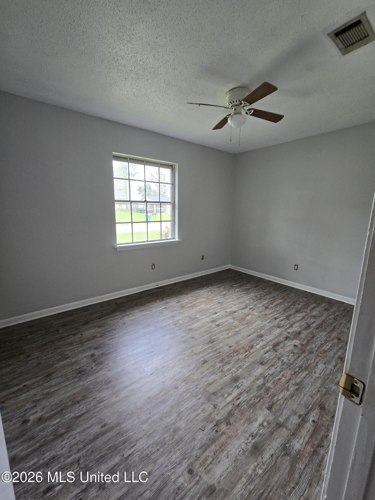 2710 E Angela Circle Property Photo 13