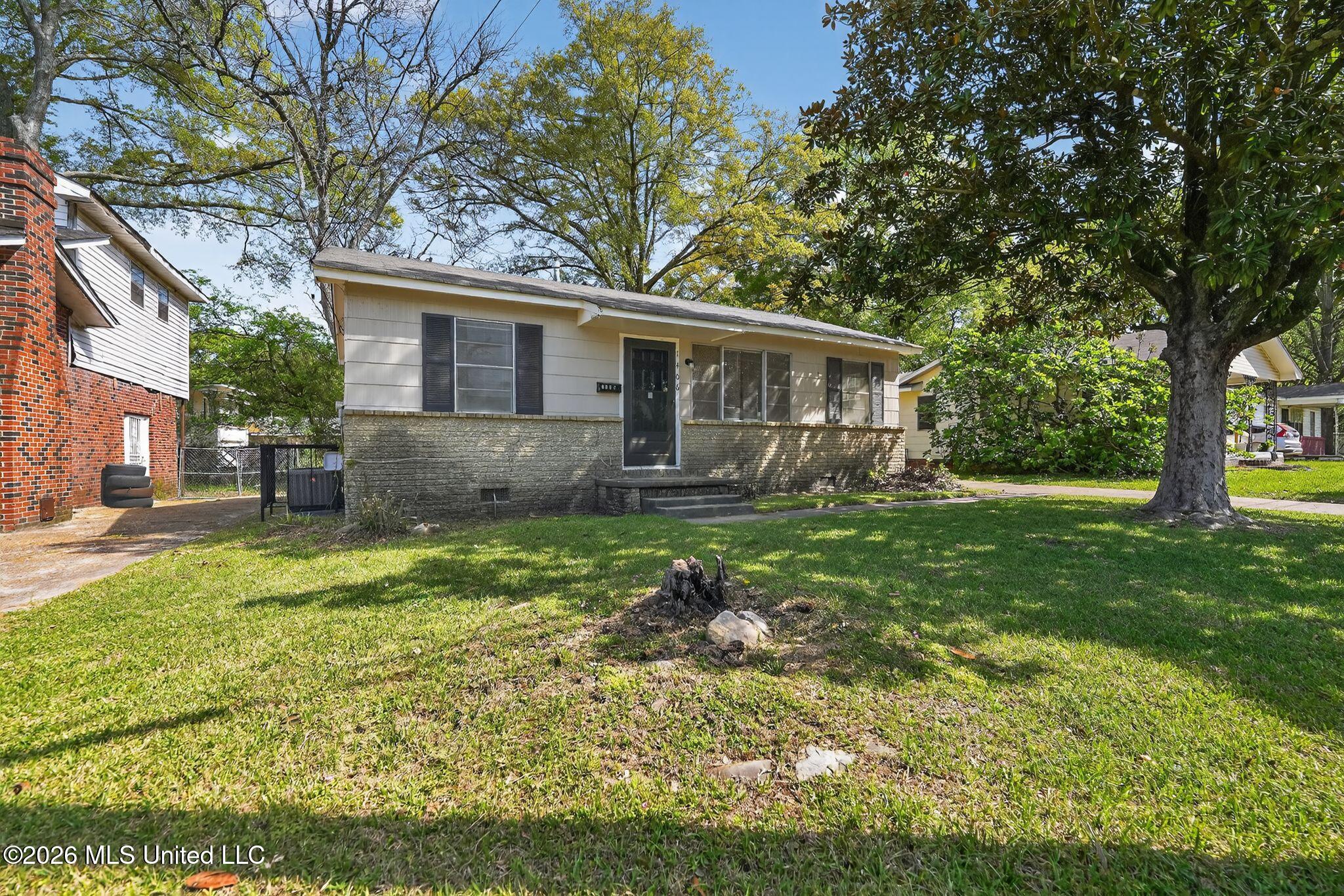 1406 Cadillac Drive Property Photo 2
