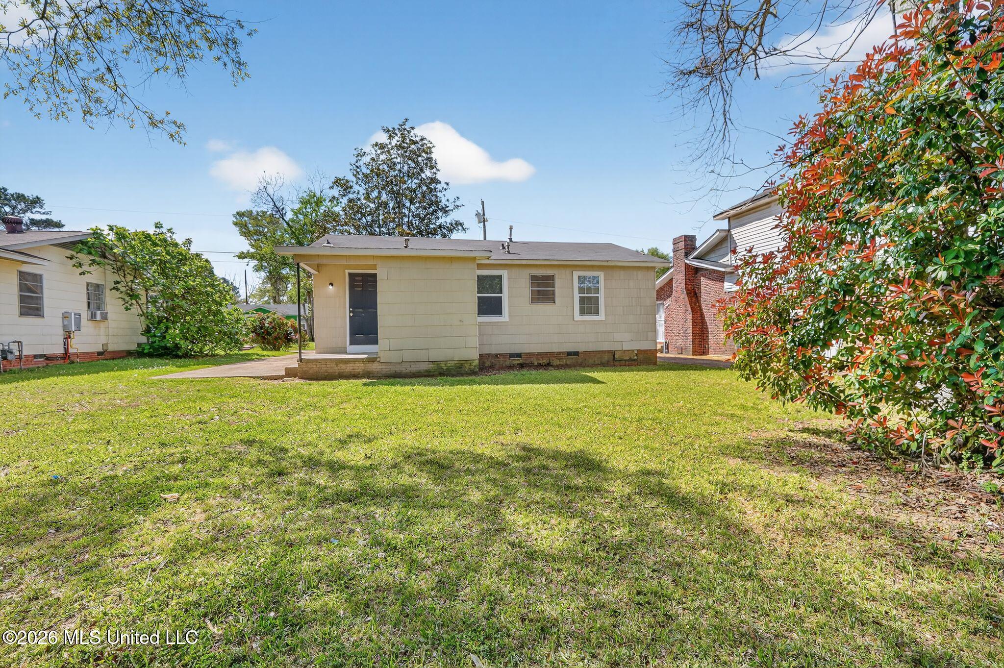 1406 Cadillac Drive Property Photo 3
