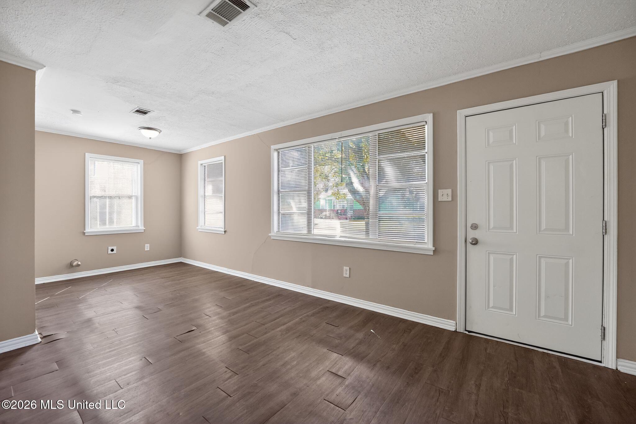 1406 Cadillac Drive Property Photo 5