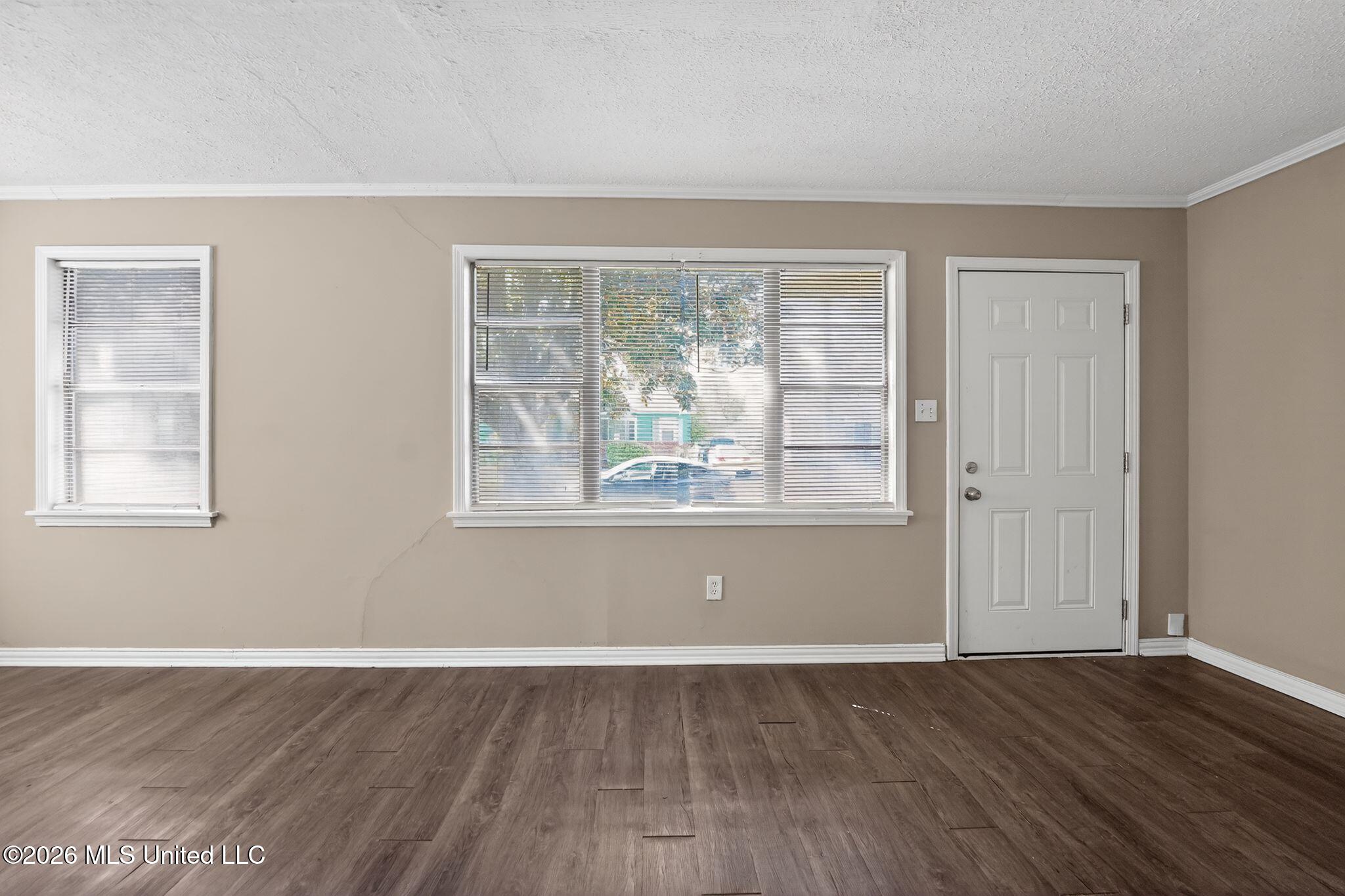 1406 Cadillac Drive Property Photo 6