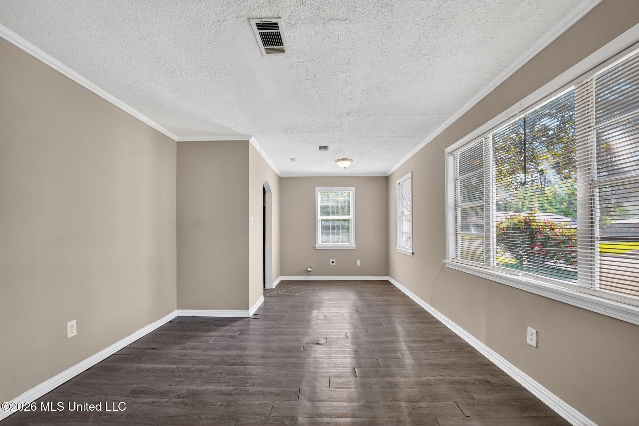 1406 Cadillac Drive Property Photo 7