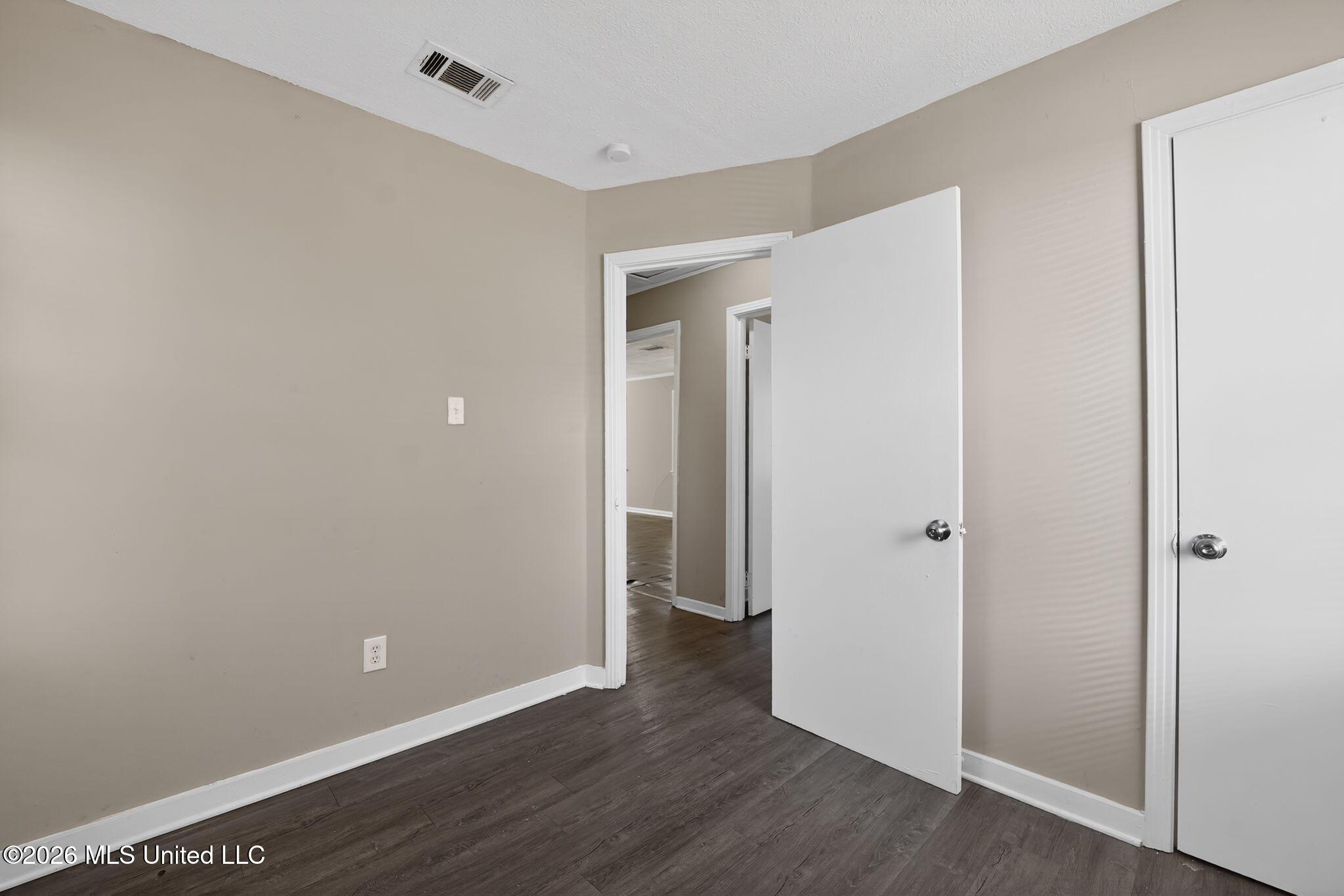 1406 Cadillac Drive Property Photo 32
