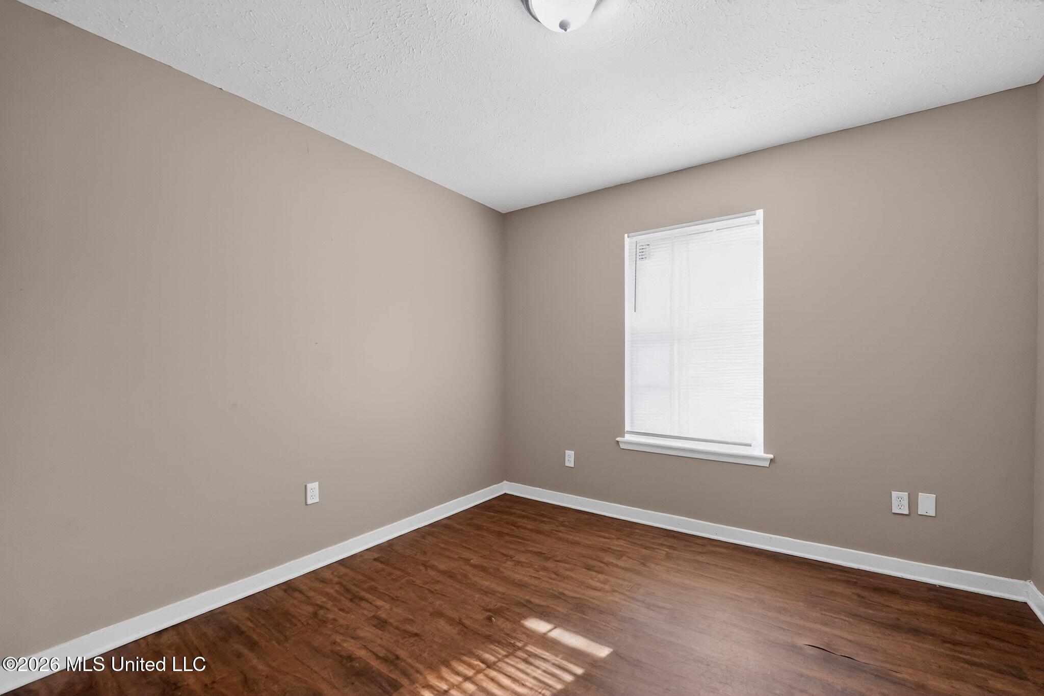 2141 Thousand Oaks Drive Property Photo 14