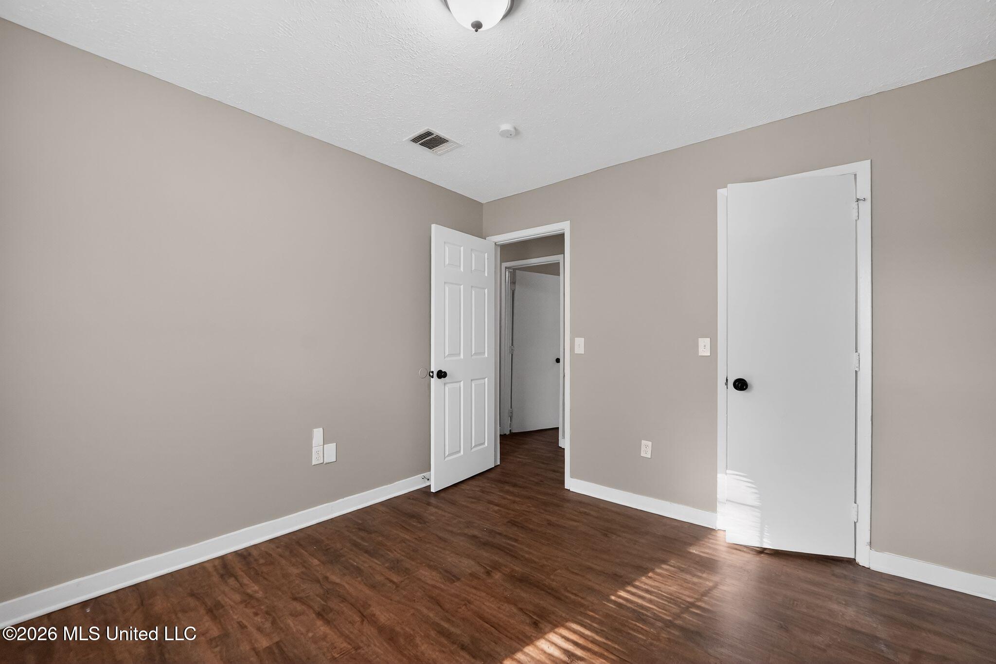 2141 Thousand Oaks Drive Property Photo 15