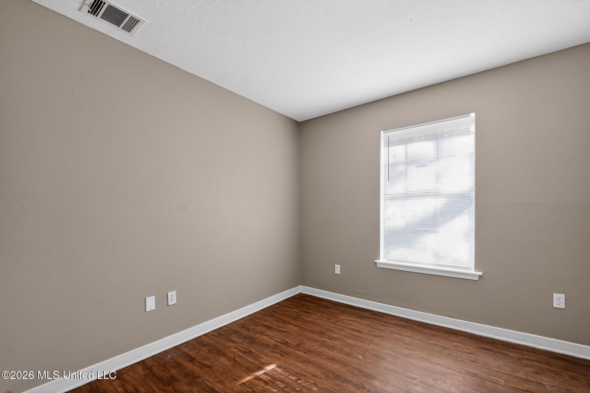 2141 Thousand Oaks Drive Property Photo 16
