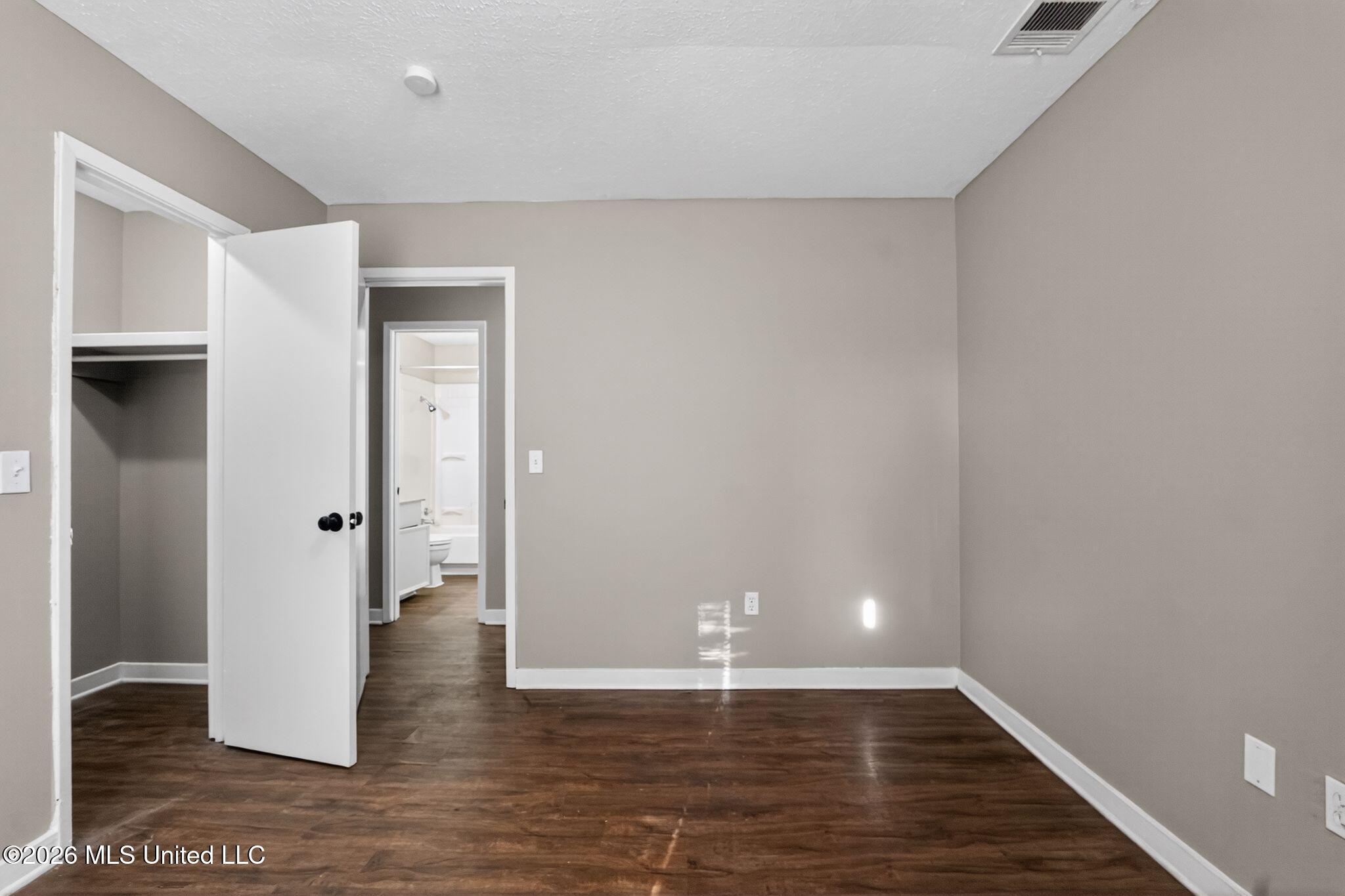 2141 Thousand Oaks Drive Property Photo 23