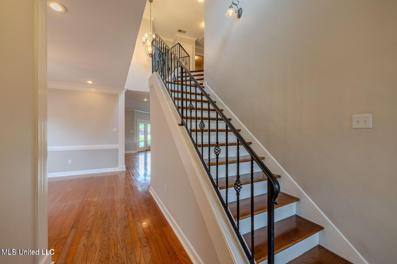 7128 Apache Drive Property Photo 5