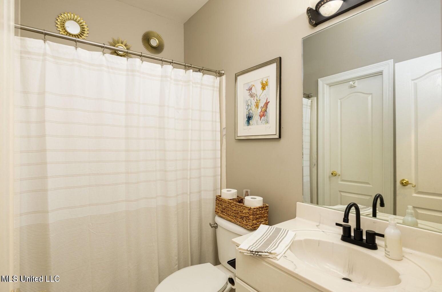 7128 Apache Drive Property Photo 6