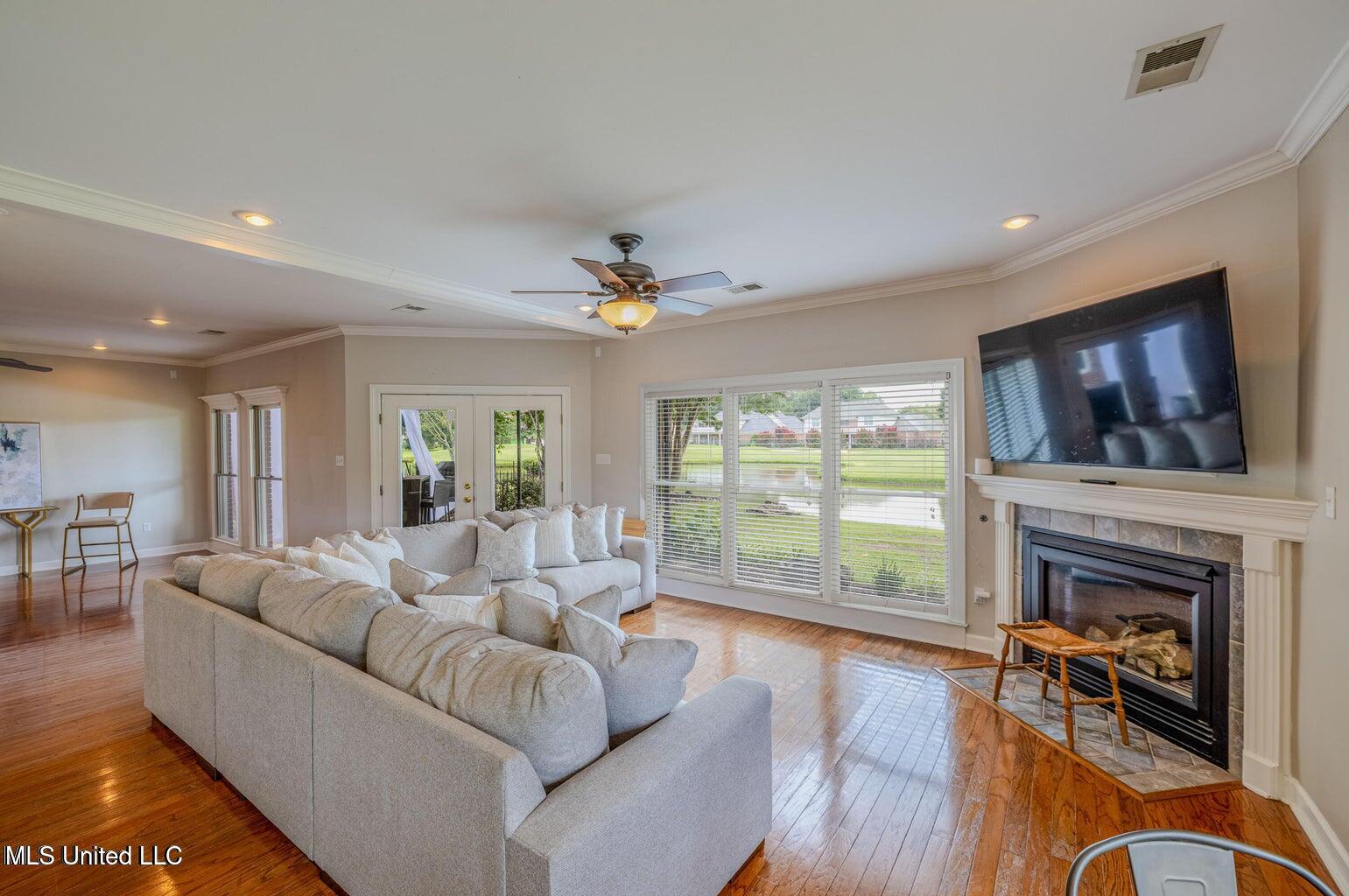 7128 Apache Drive Property Photo 9