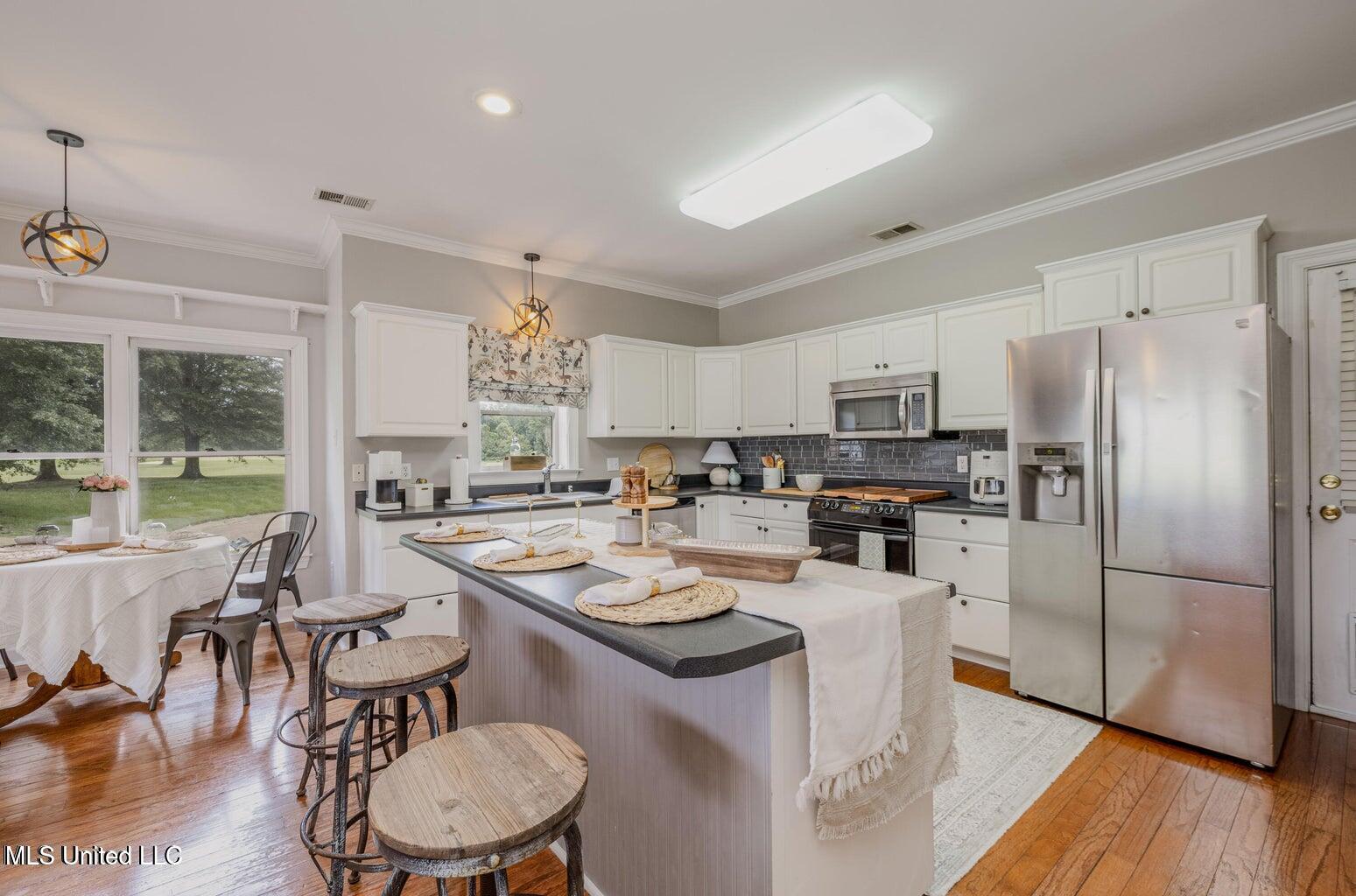7128 Apache Drive Property Photo 10