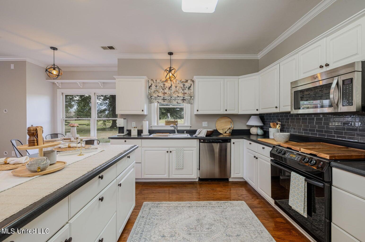 7128 Apache Drive Property Photo 11