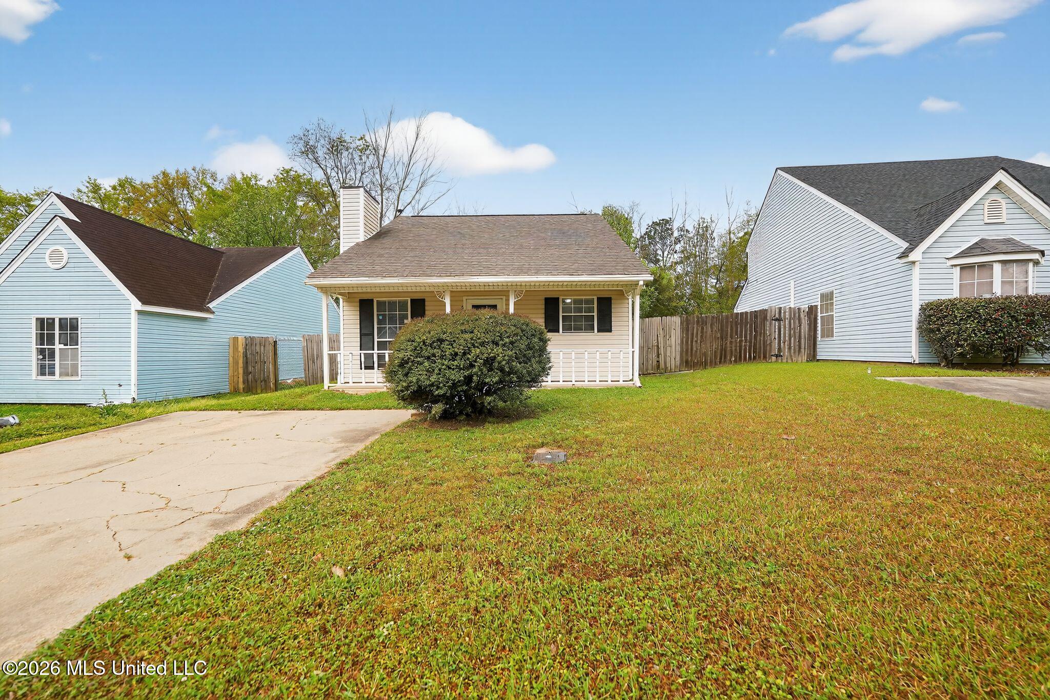 5528 Tiki Lane Property Photo 1