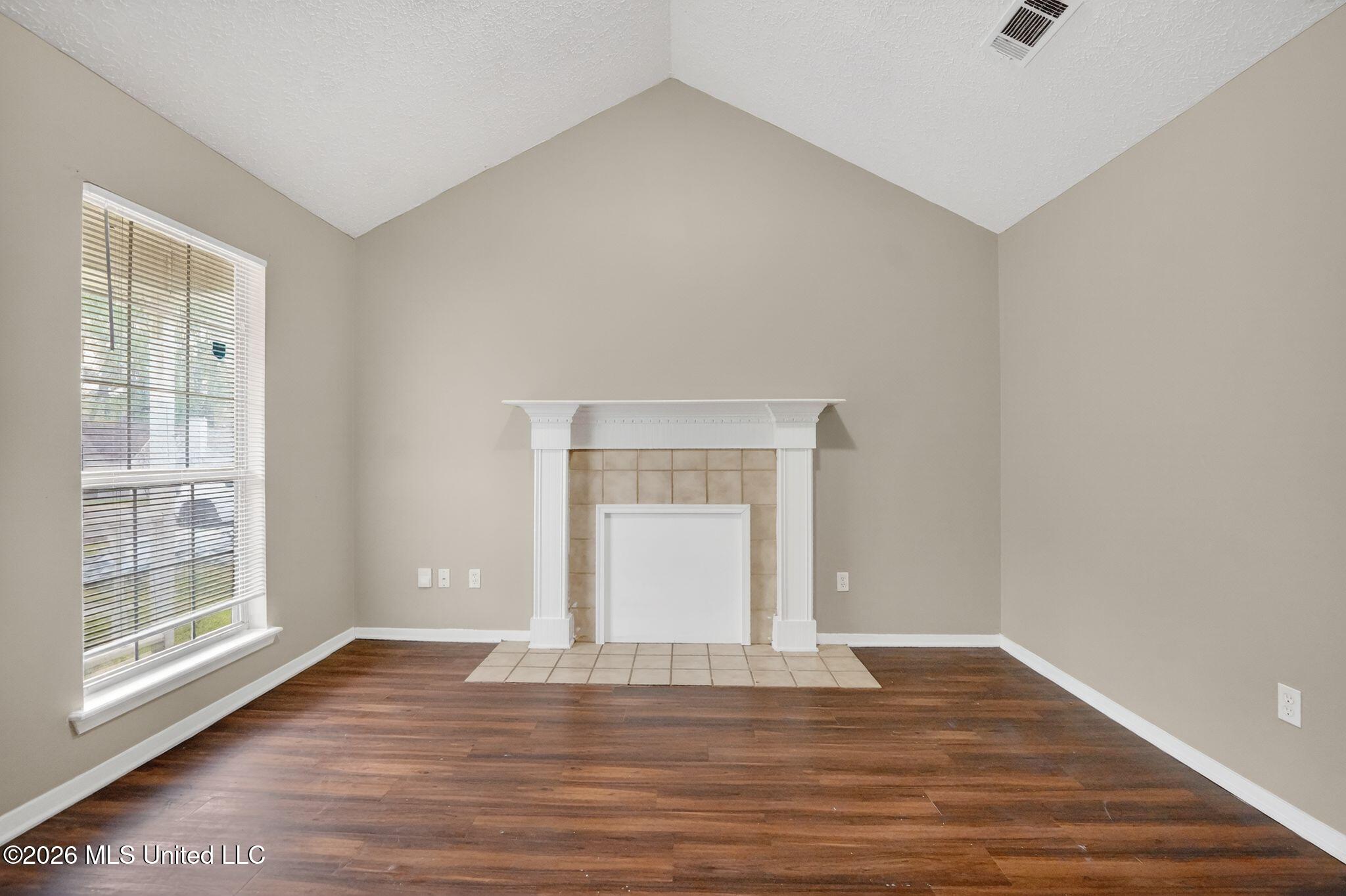 5528 Tiki Lane Property Photo 12