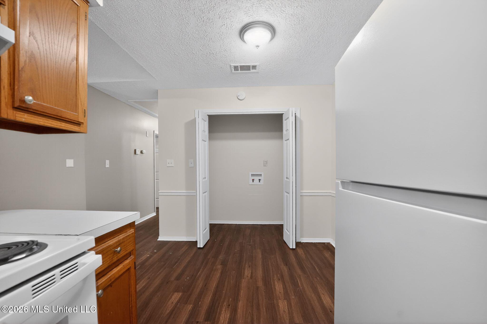 5528 Tiki Lane Property Photo 15