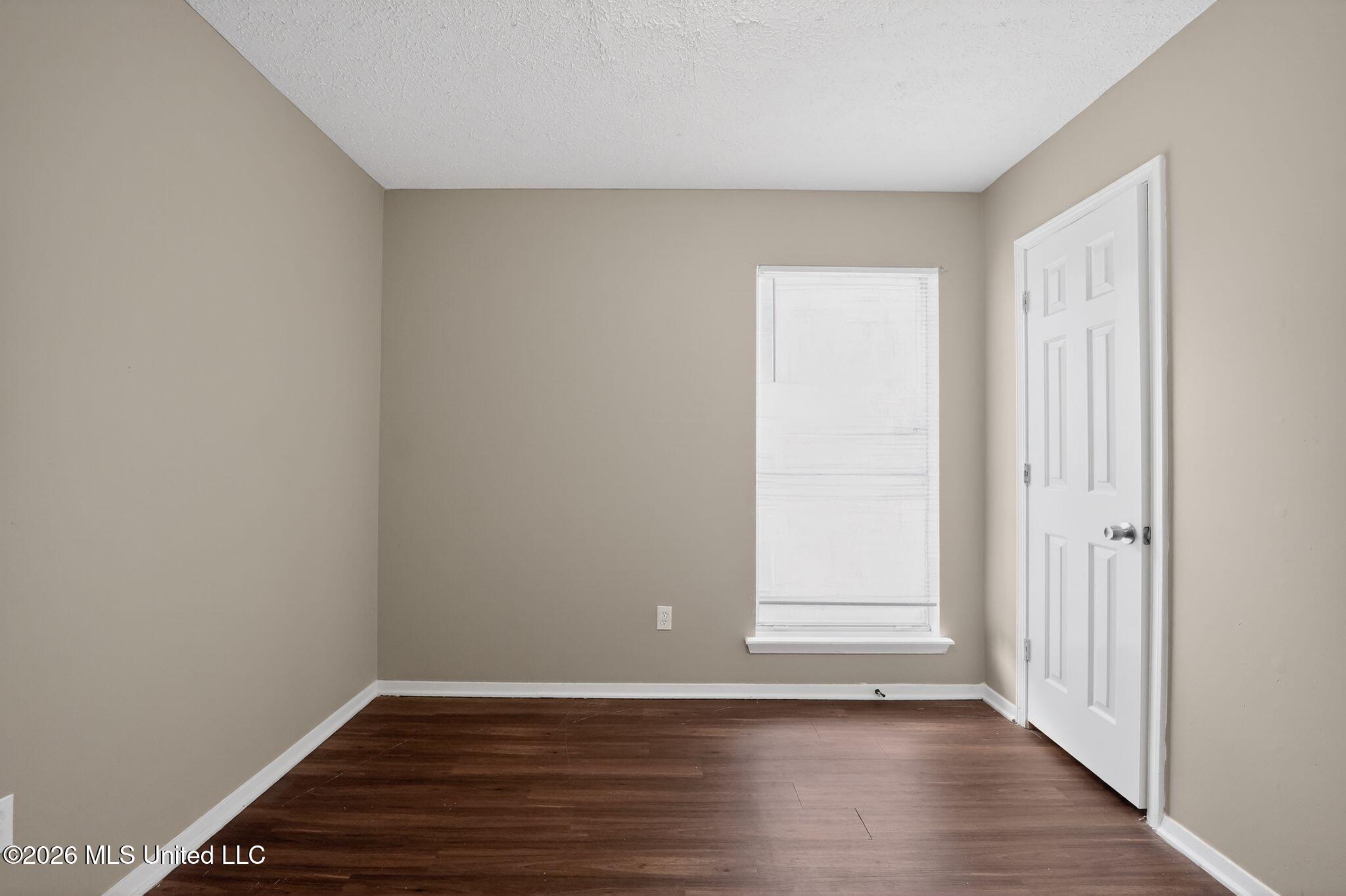 5528 Tiki Lane Property Photo 25
