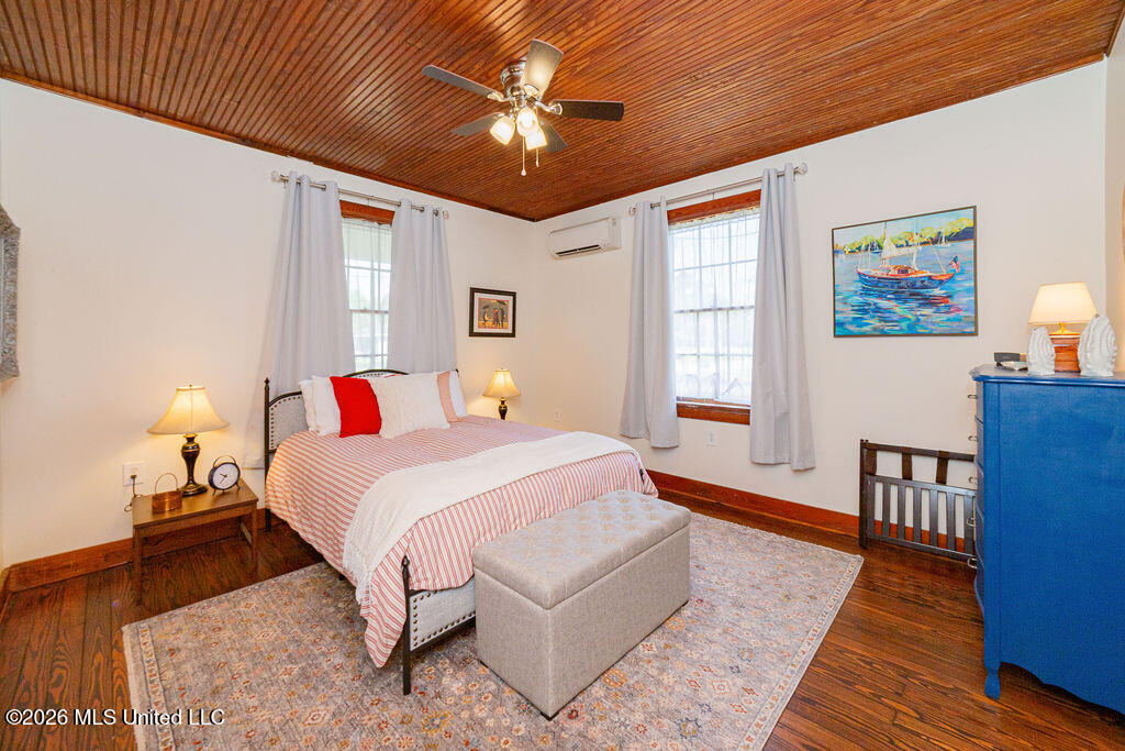 203 Jeff Davis Avenue Property Photo 20
