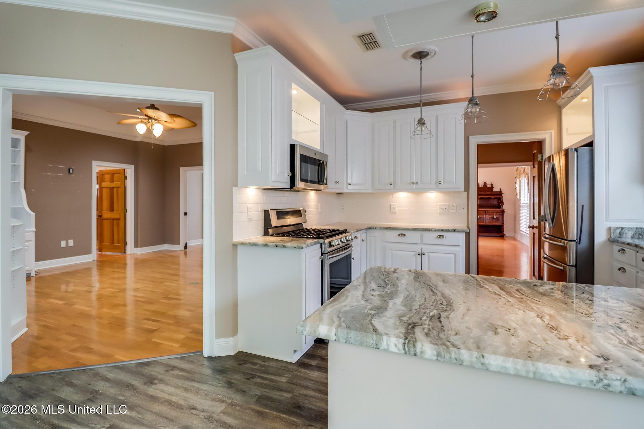 2575 Rue Palafox Property Photo 14