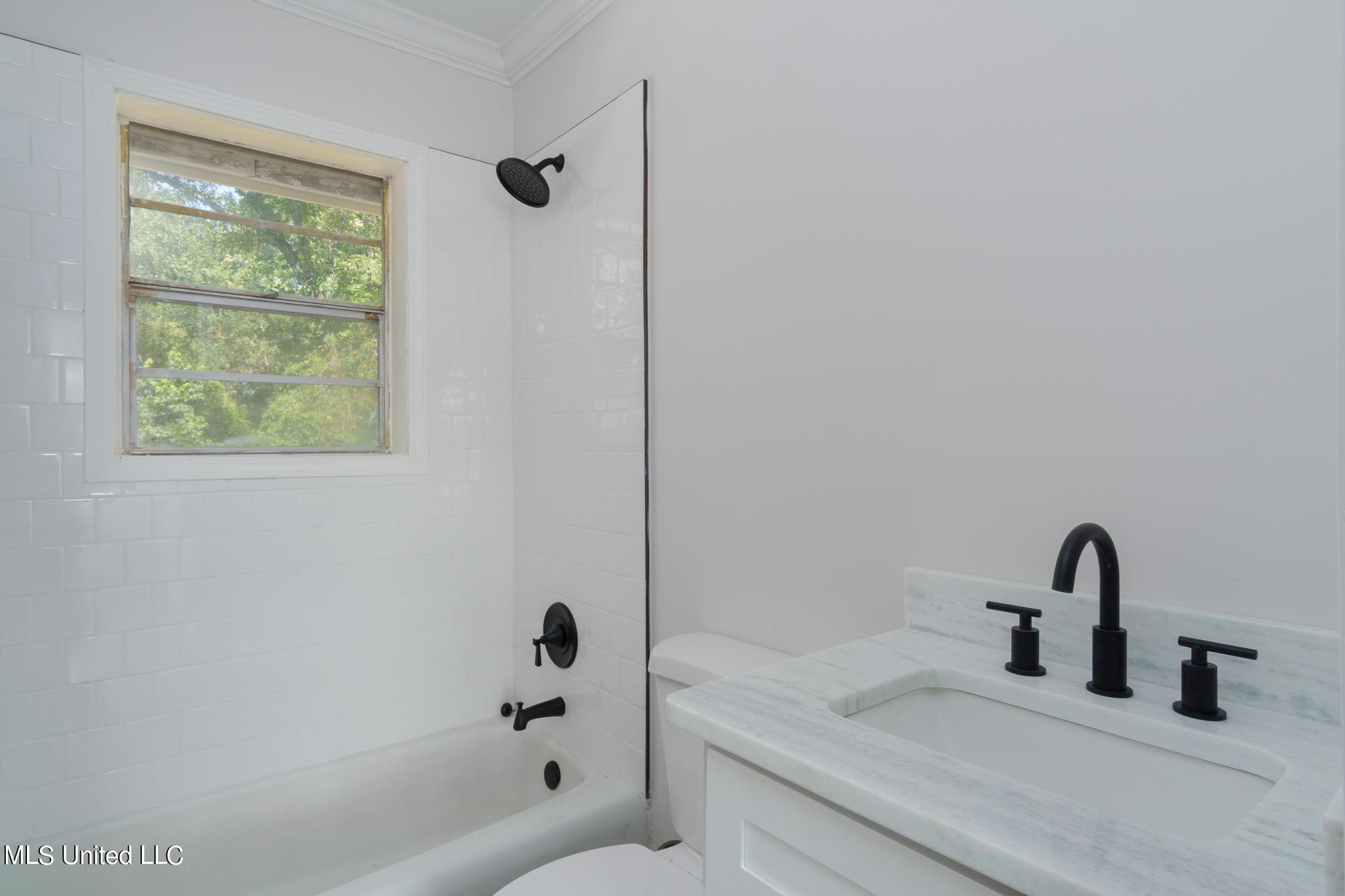 2432 Monroe Road Property Photo 13