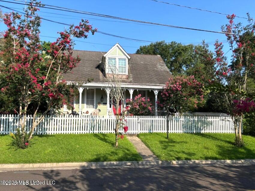 204 Arlington Avenue Property Photo 1