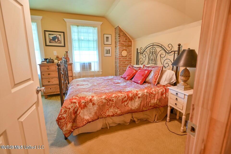 204 Arlington Avenue Property Photo 18