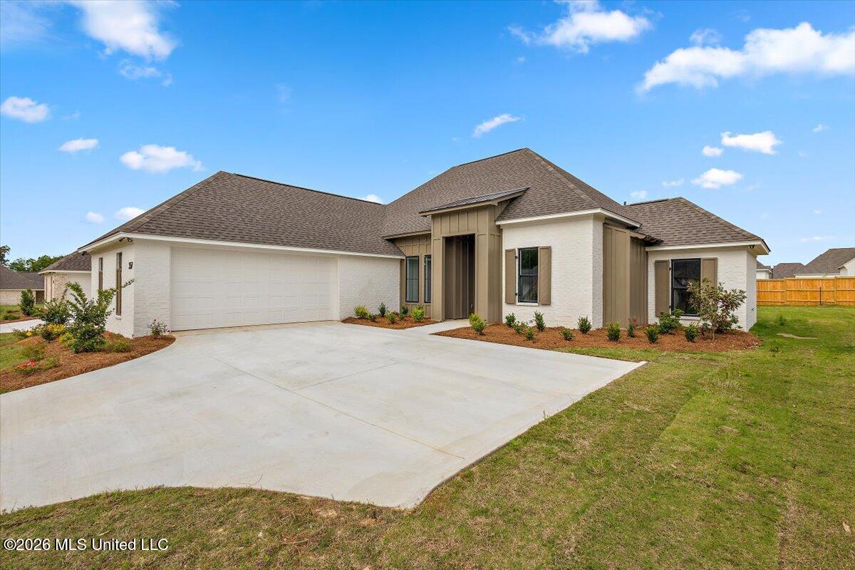 557 Lavender Way Property Photo 3