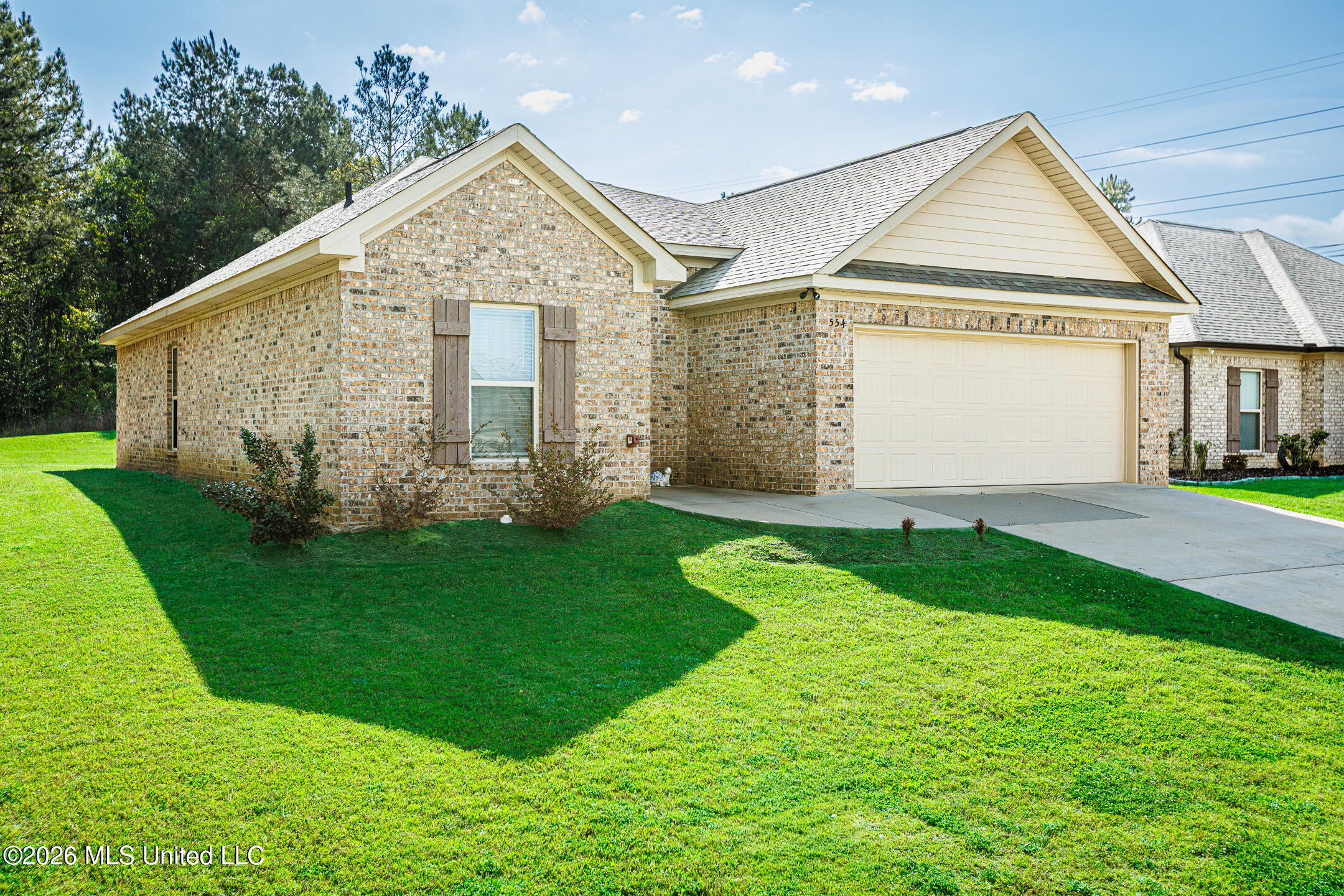 554 Birchwood Boulevard Property Photo 3
