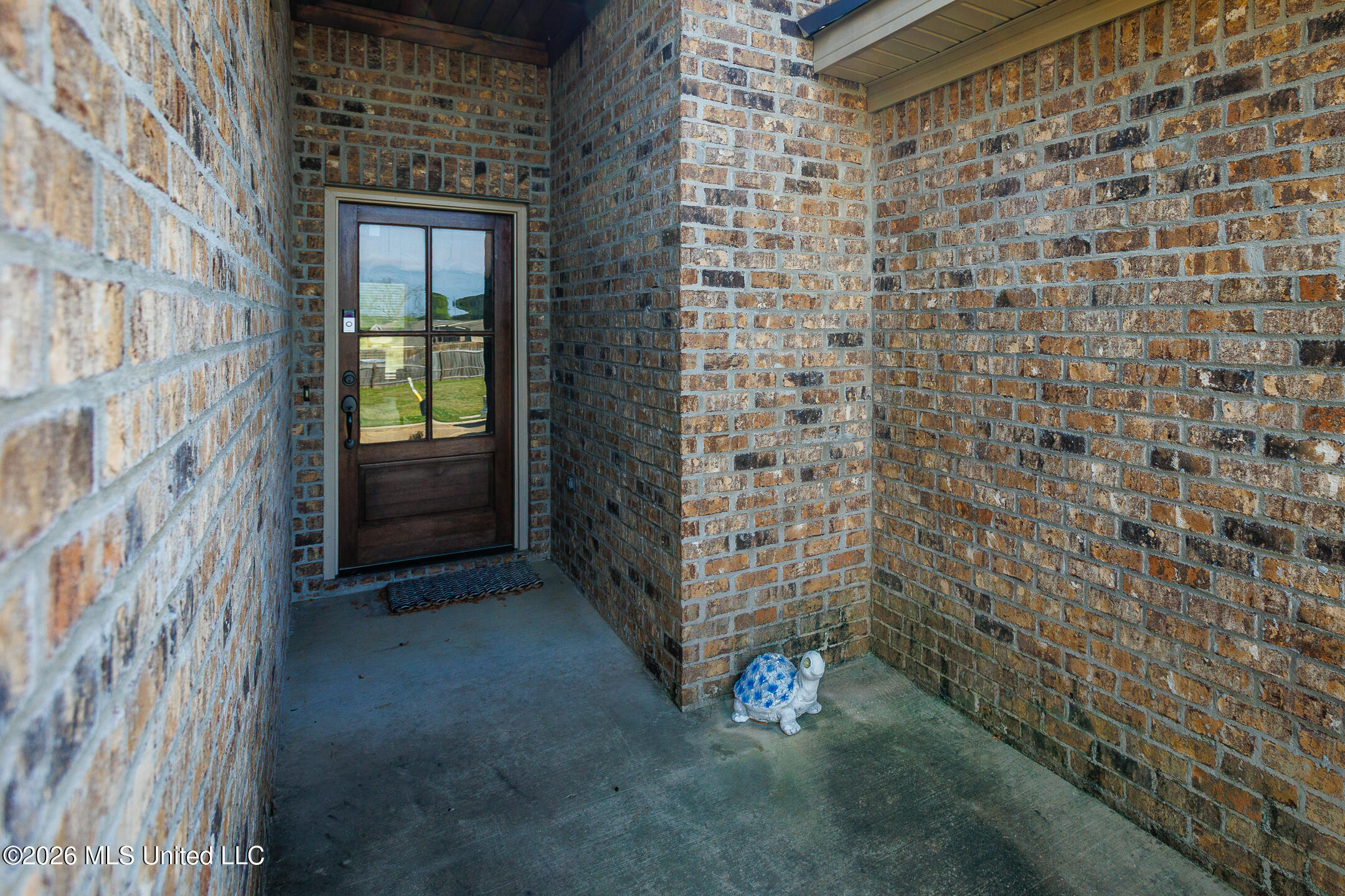 554 Birchwood Boulevard Property Photo 4