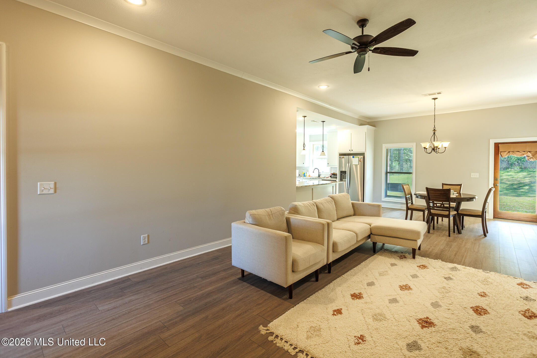 554 Birchwood Boulevard Property Photo 7
