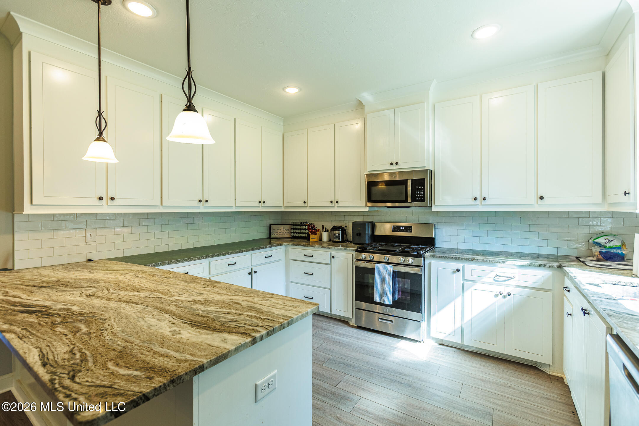 554 Birchwood Boulevard Property Photo 10