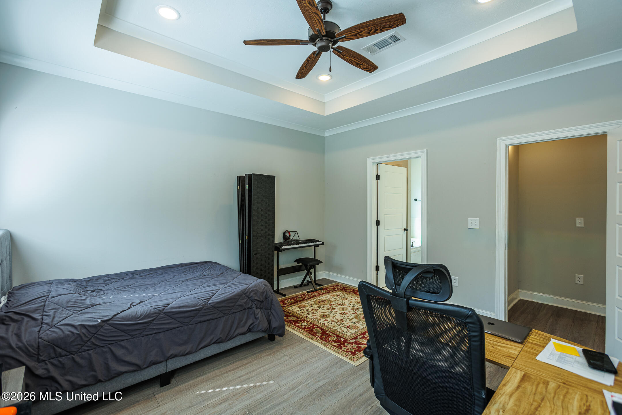 554 Birchwood Boulevard Property Photo 12