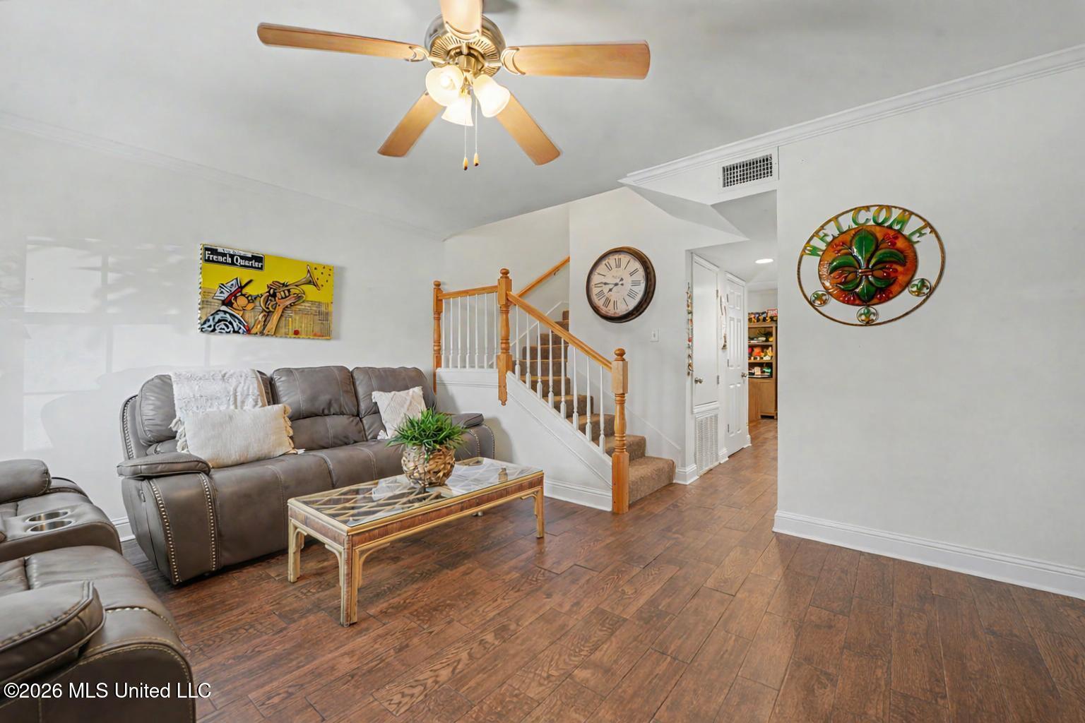 105 Demontluzin Avenue Property Photo 4