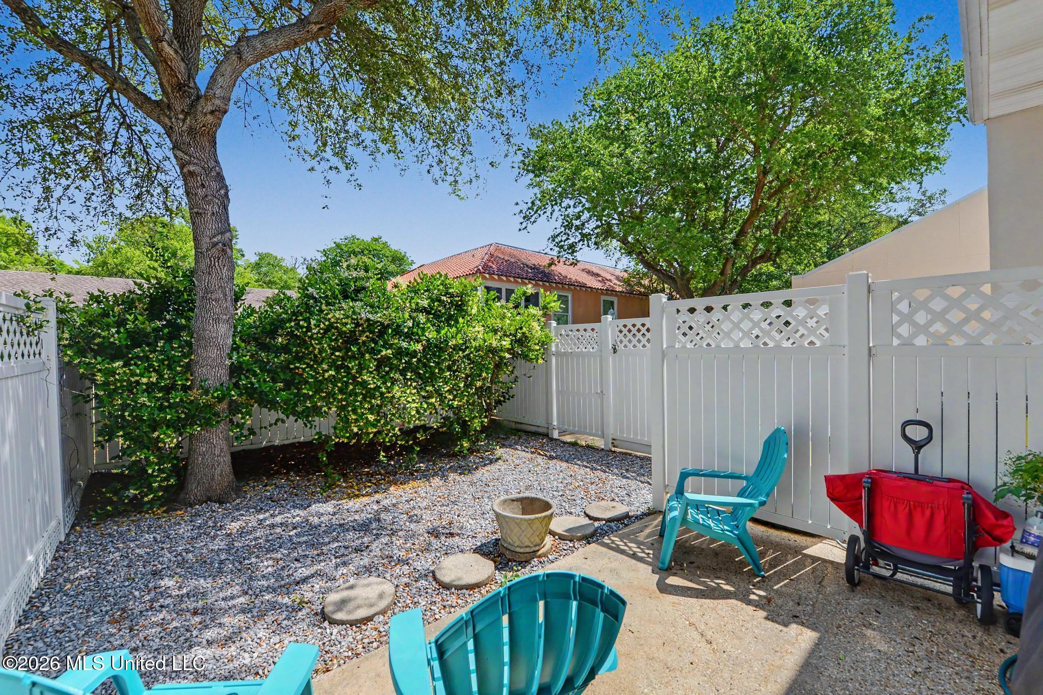 105 Demontluzin Avenue Property Photo 16