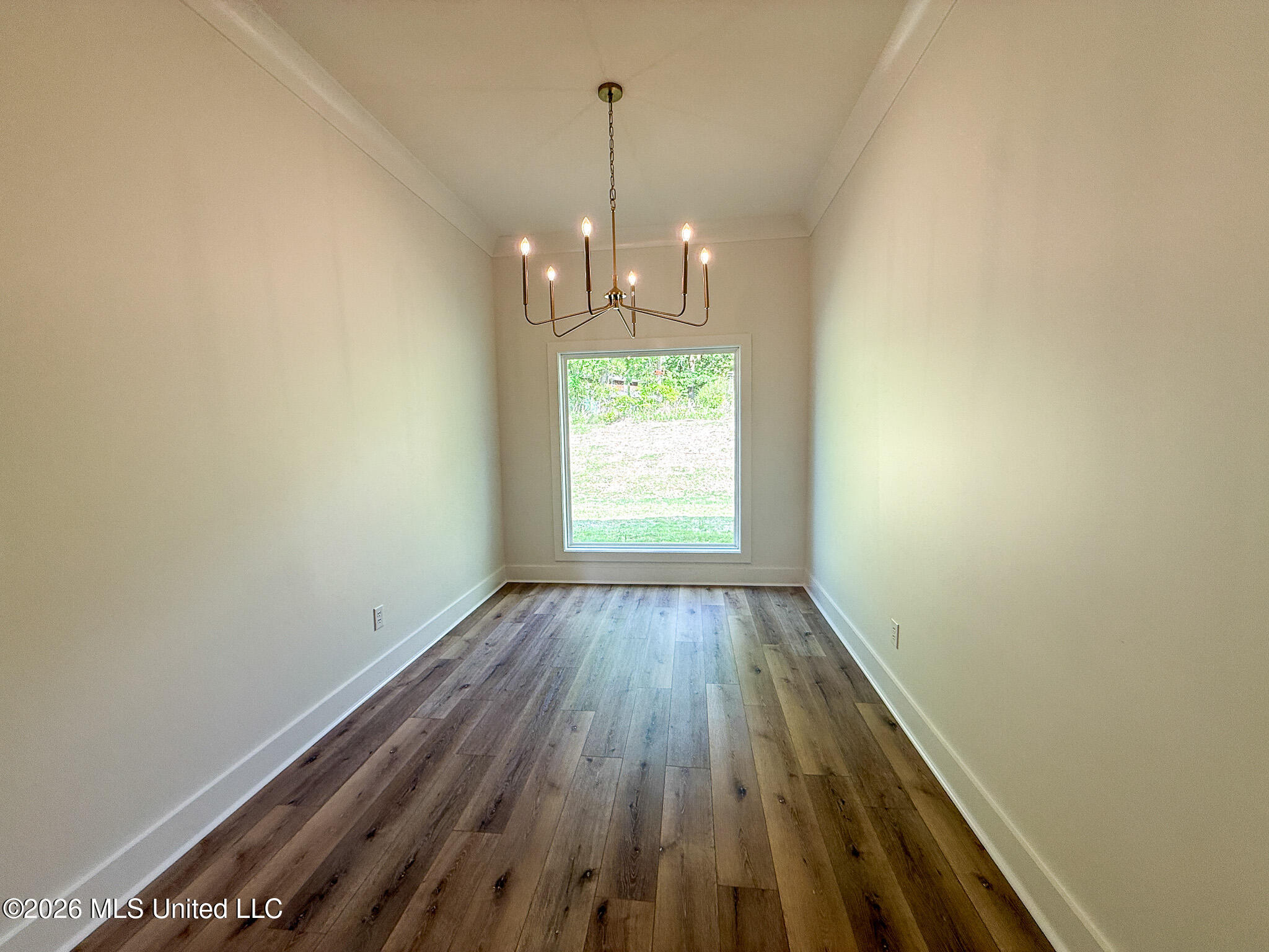 350 Oakville Circle Property Photo 6
