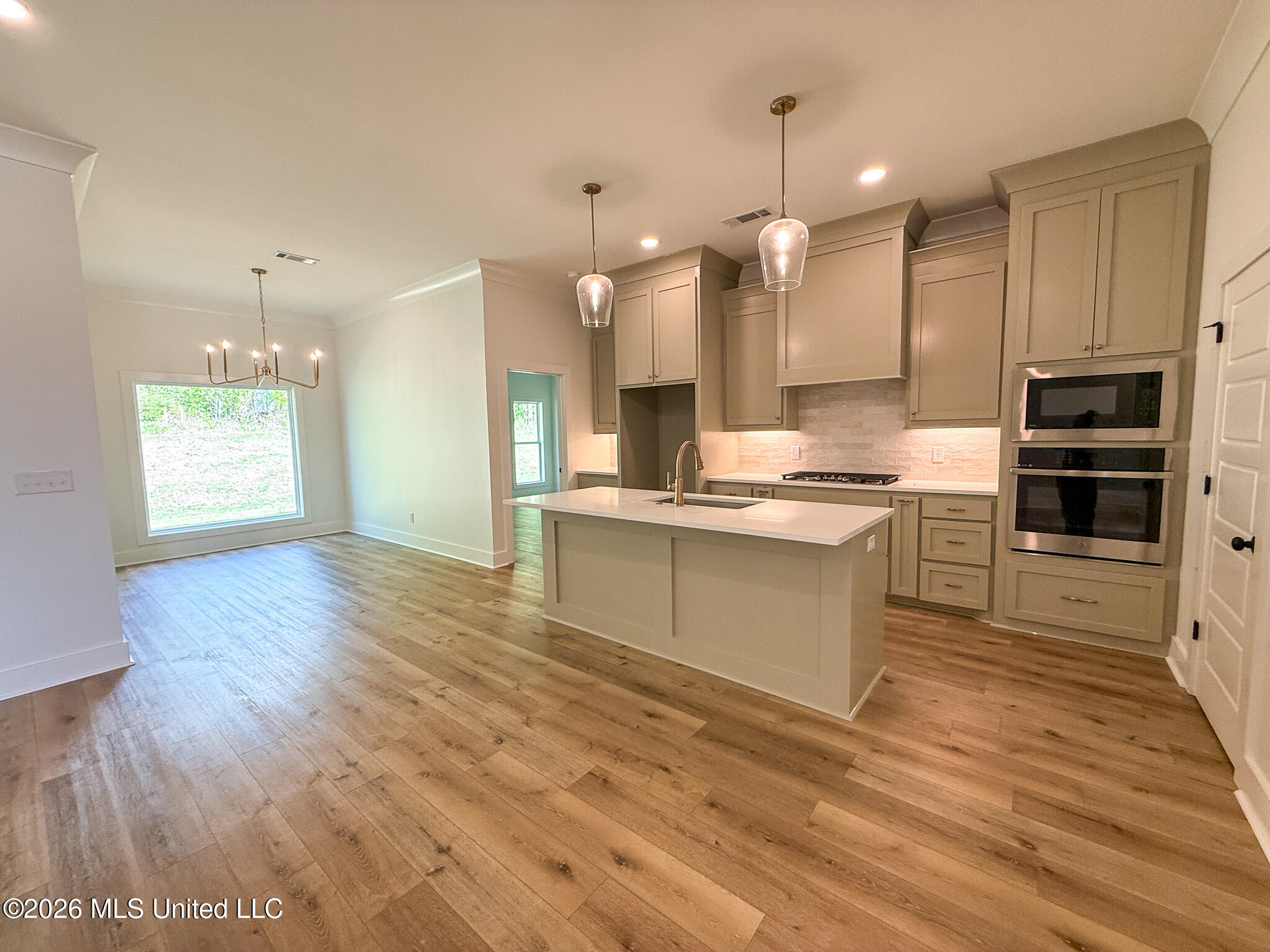 350 Oakville Circle Property Photo 7