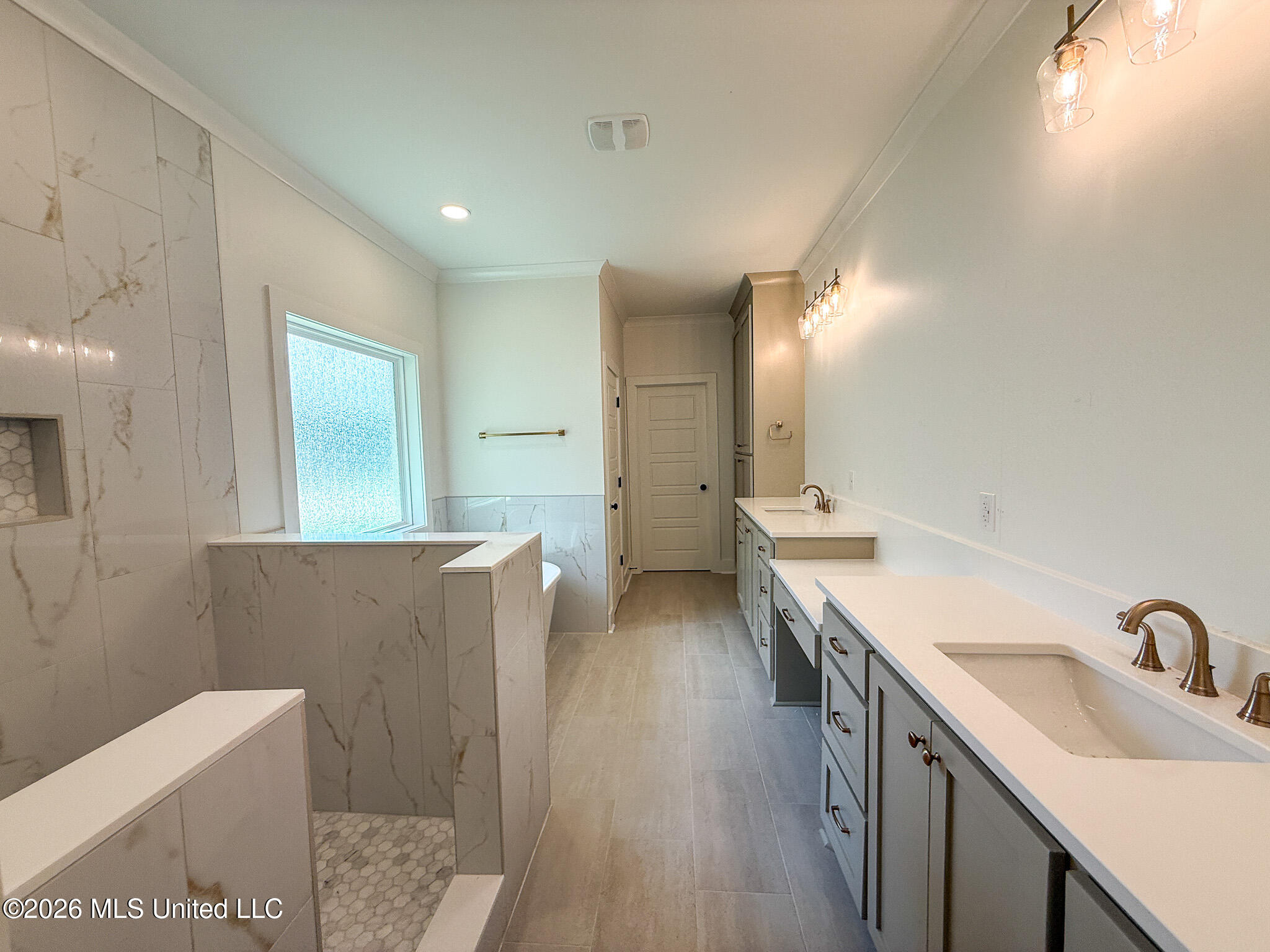 350 Oakville Circle Property Photo 15