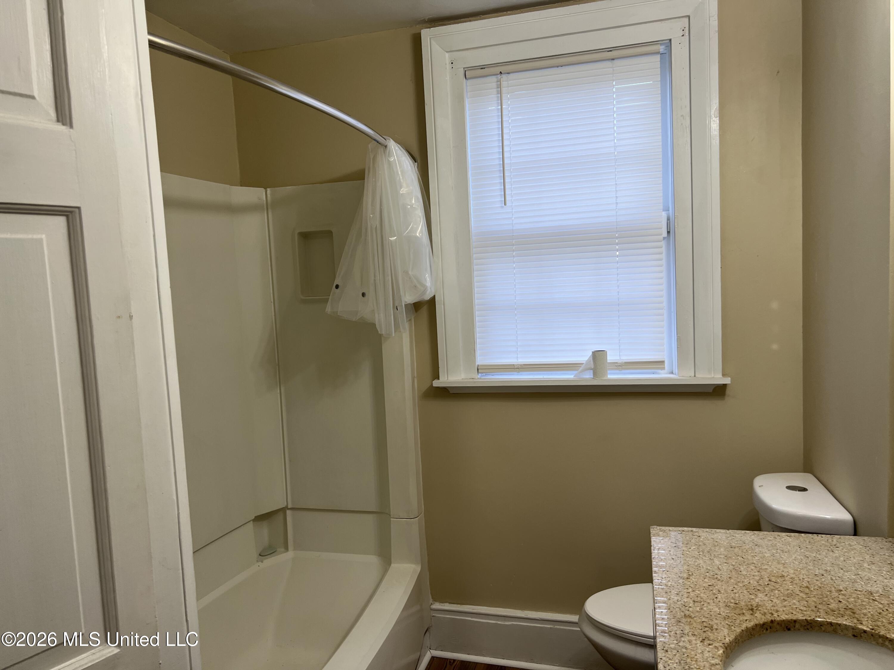 201 S Center Street Property Photo 19