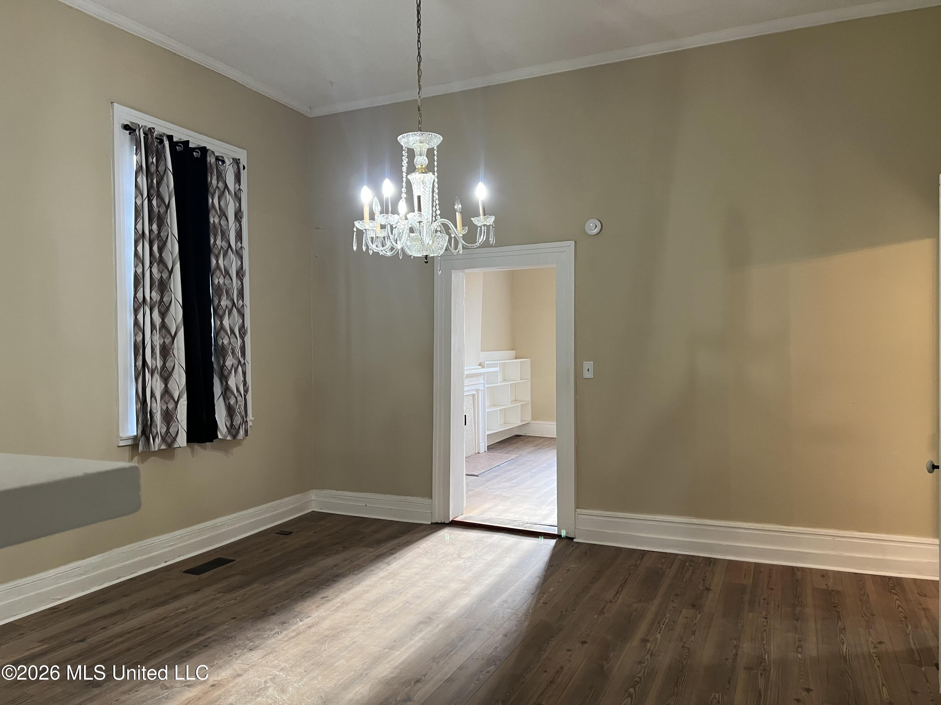 201 S Center Street Property Photo 20