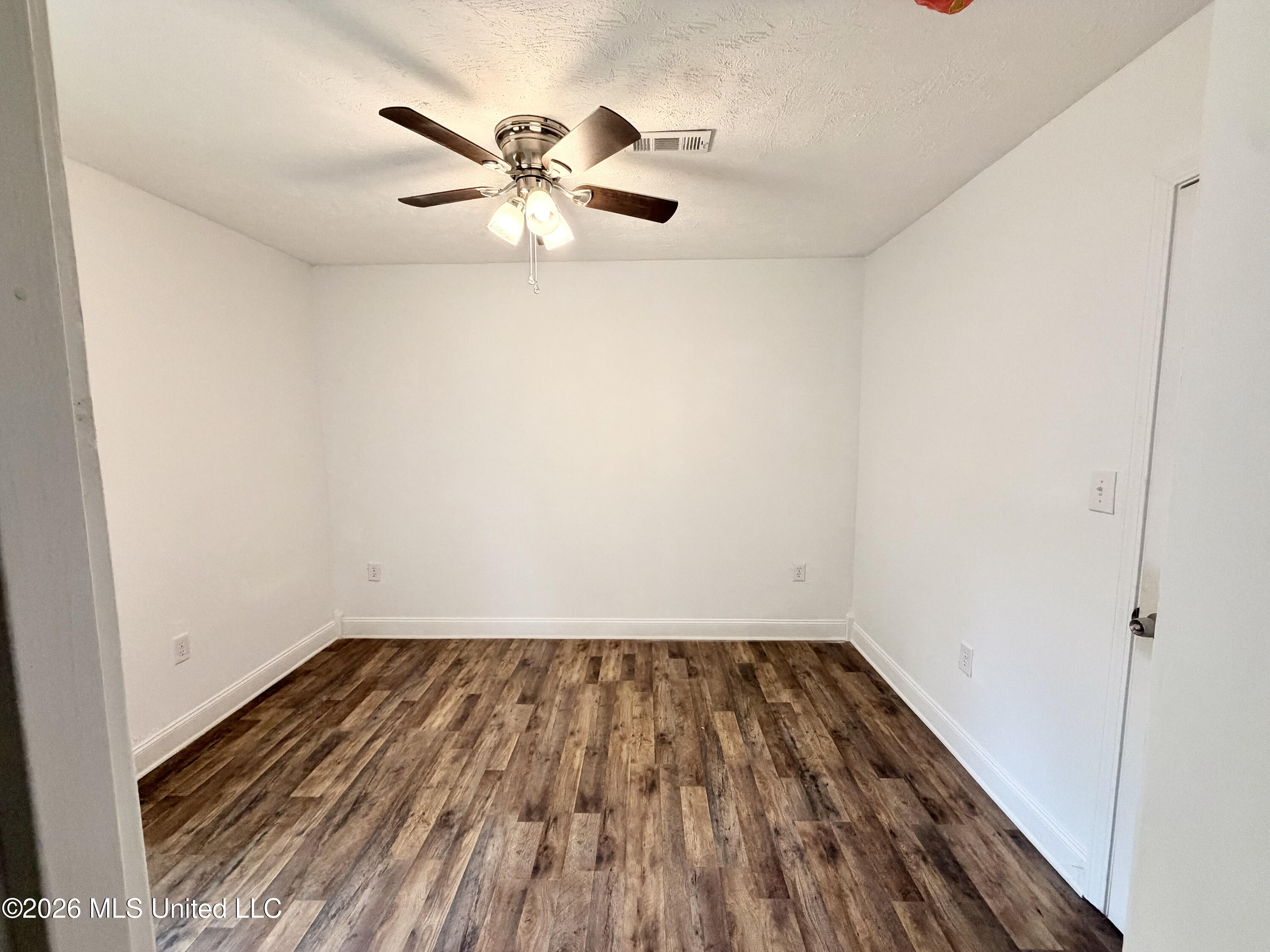 2814 Charleston Drive Property Photo 17