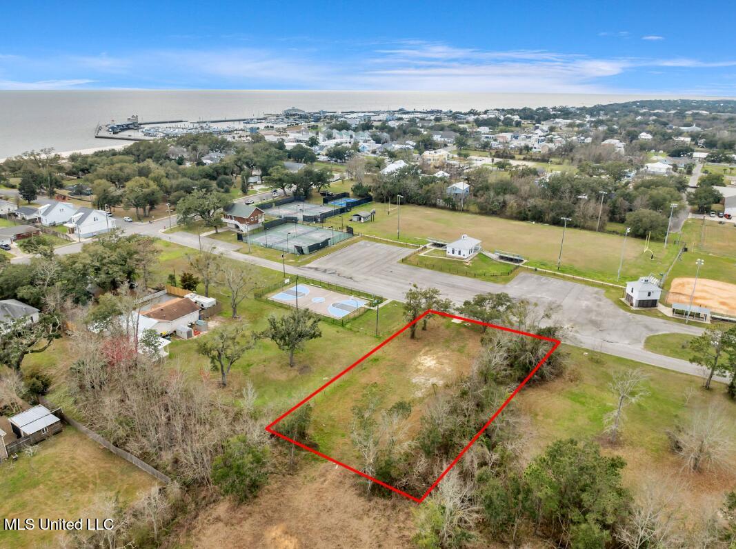 234 Fleitas Avenue Property Photo 2