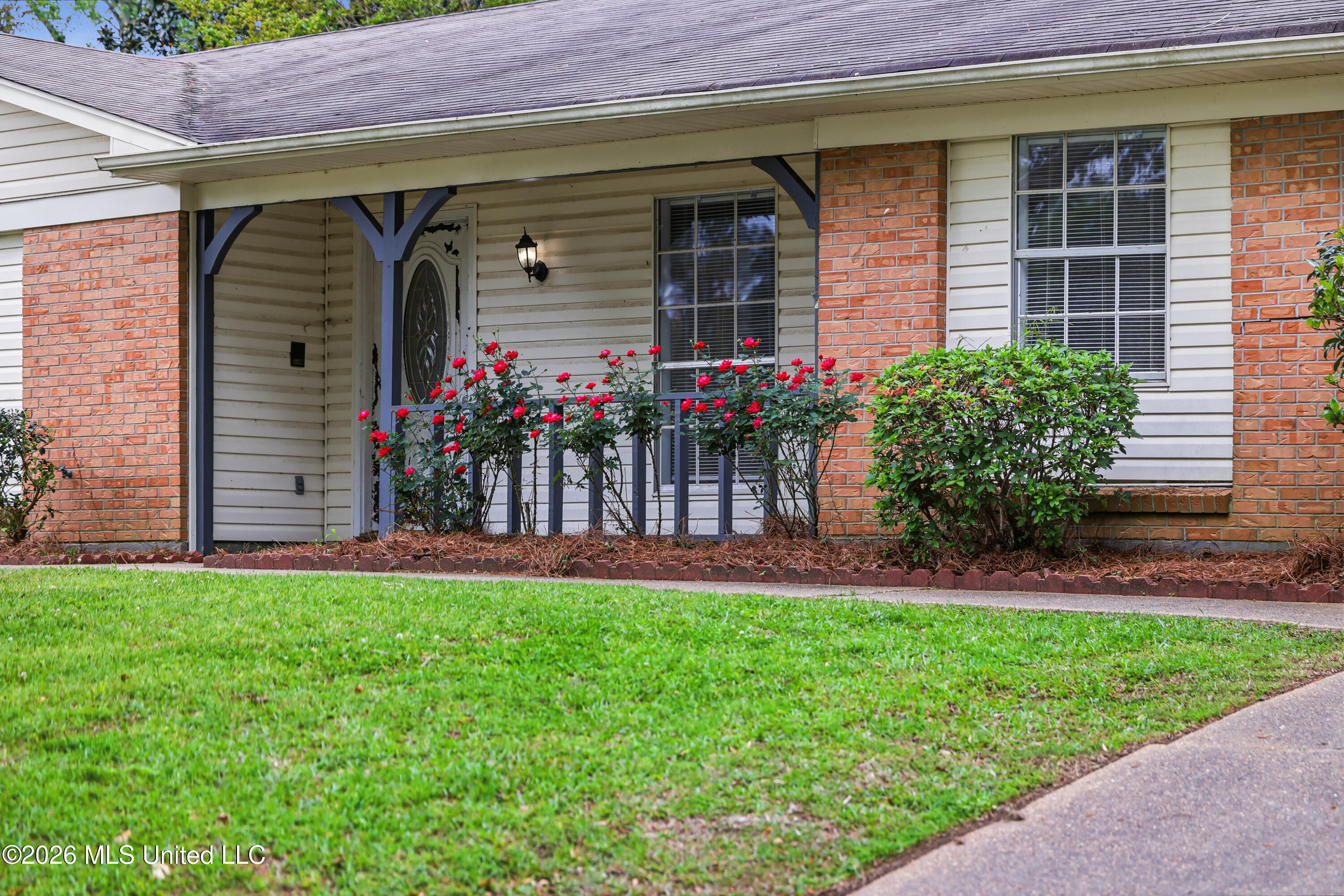 1206 Cliffdale Drive Property Photo 1