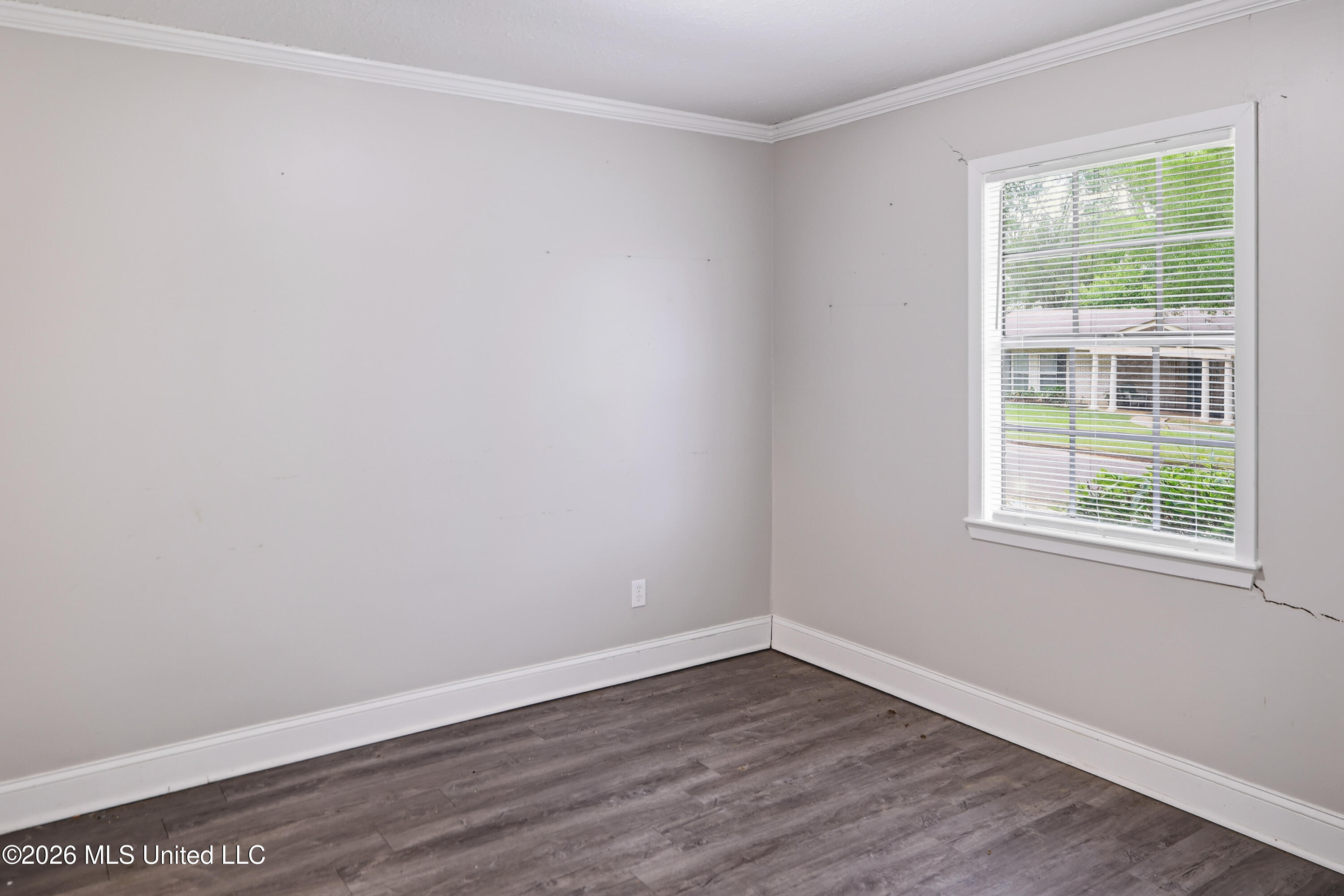 1206 Cliffdale Drive Property Photo 6