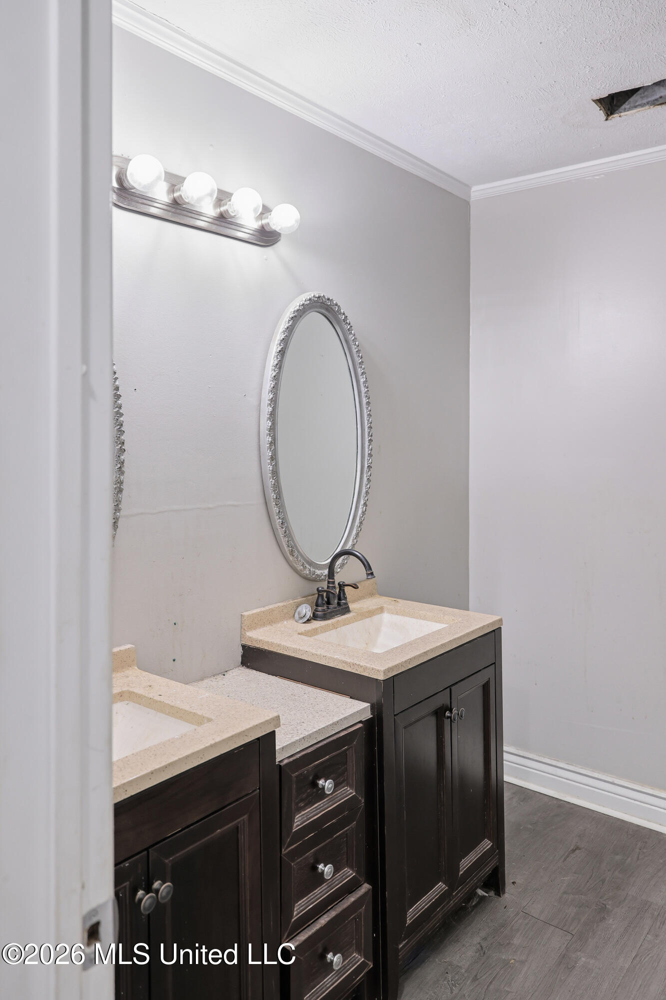 1206 Cliffdale Drive Property Photo 12