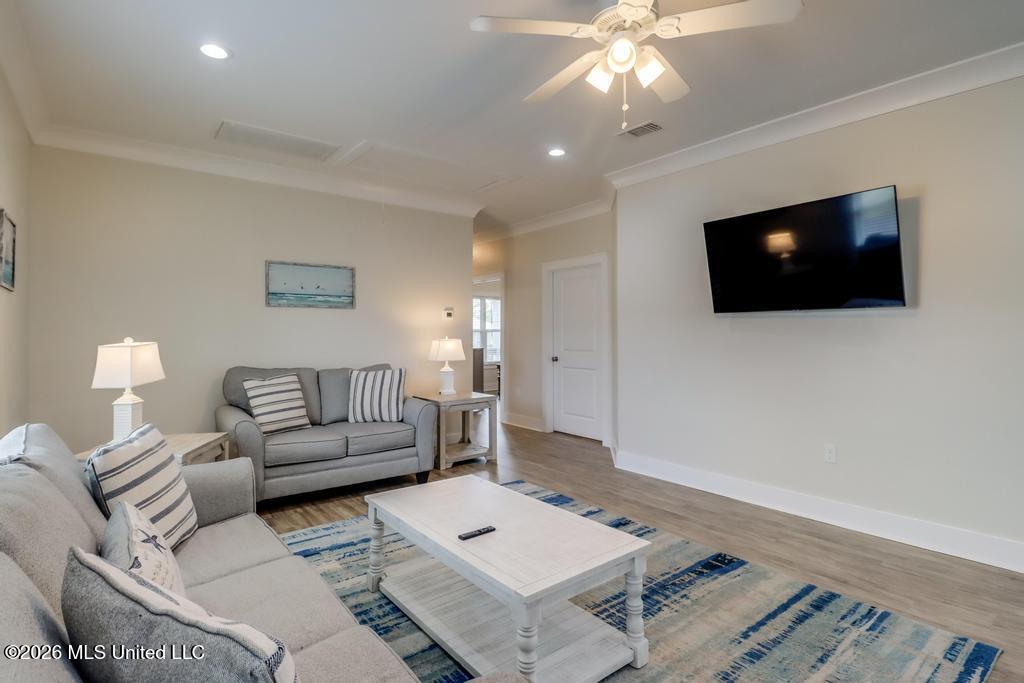 623 42nd Avenue Property Photo 17