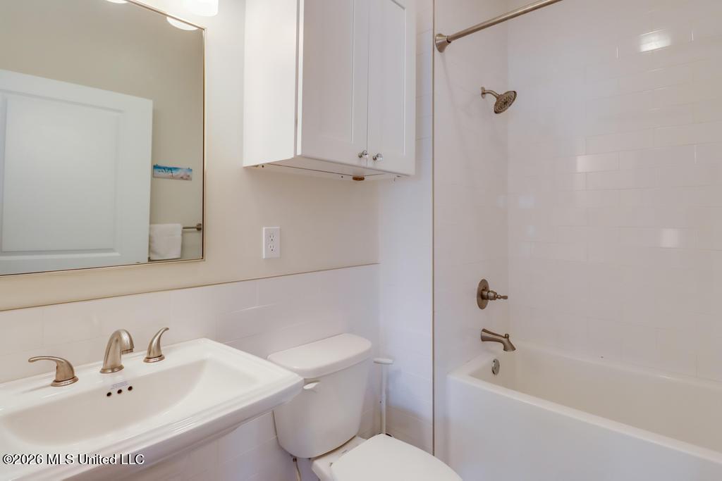 623 42nd Avenue Property Photo 24