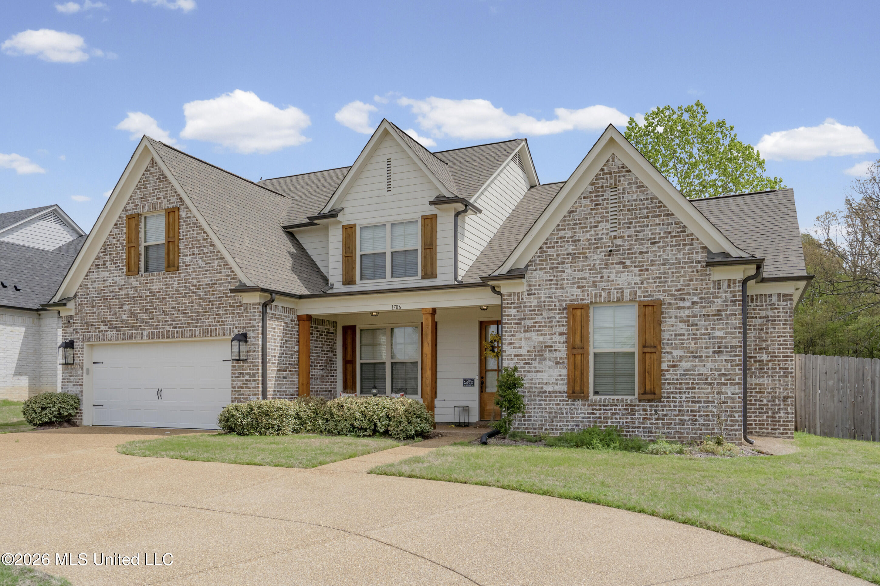 1706 Bristol Drive Property Photo 2