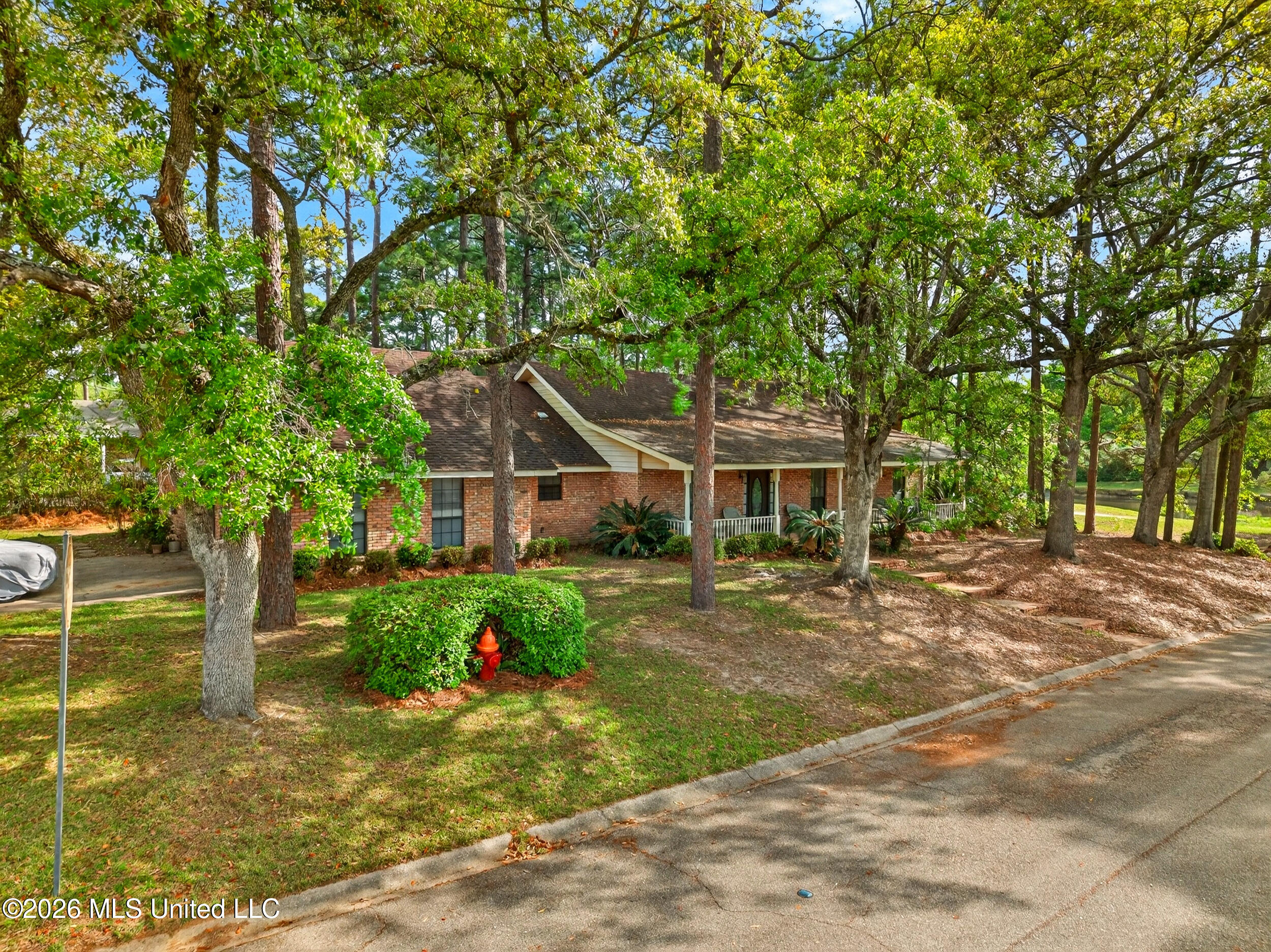 105 Country Club Drive Property Photo 43